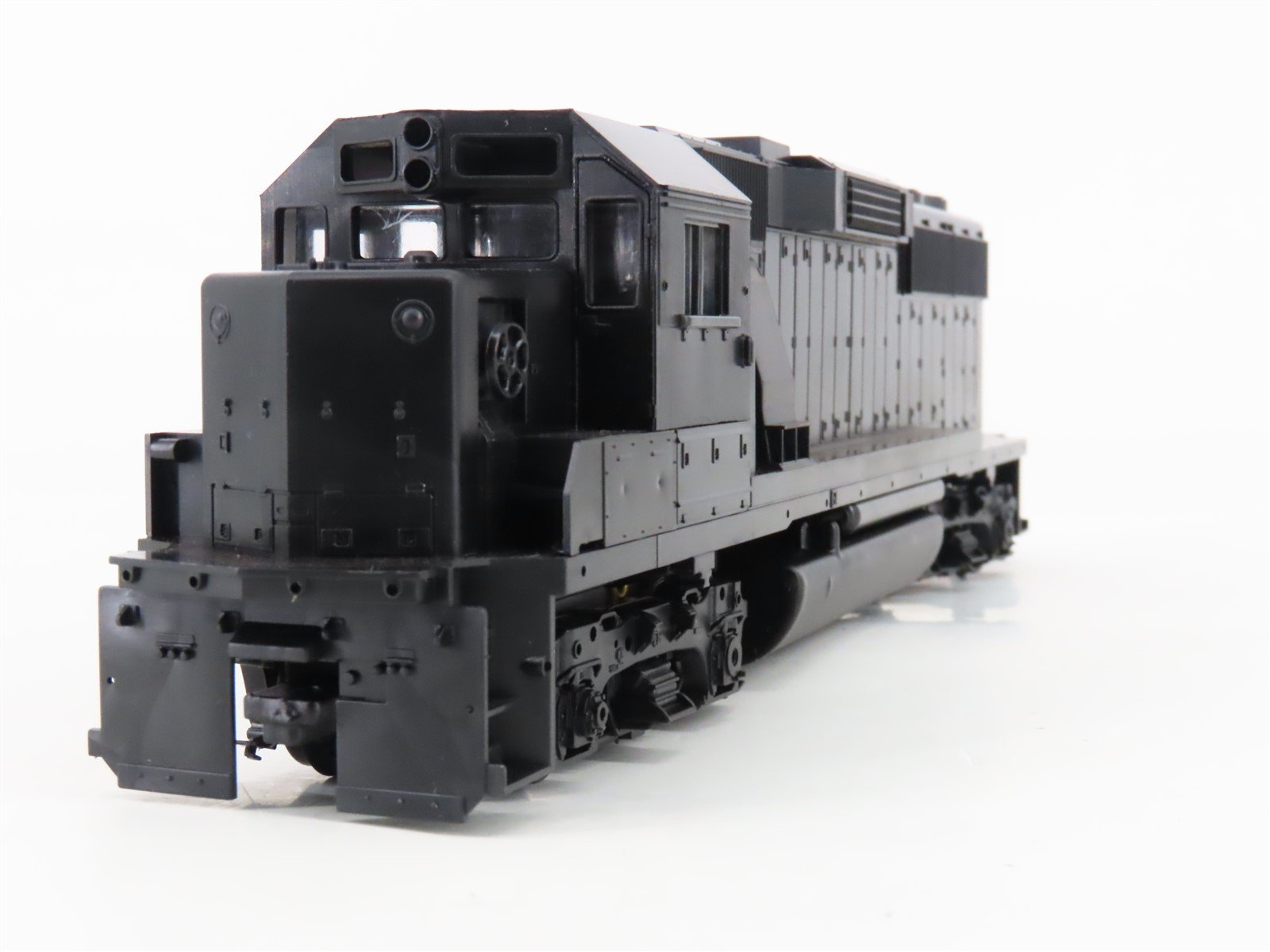 HO Scale Athearn 4771 Undecorated GP60 Diesel Locomotive UNPOWERED