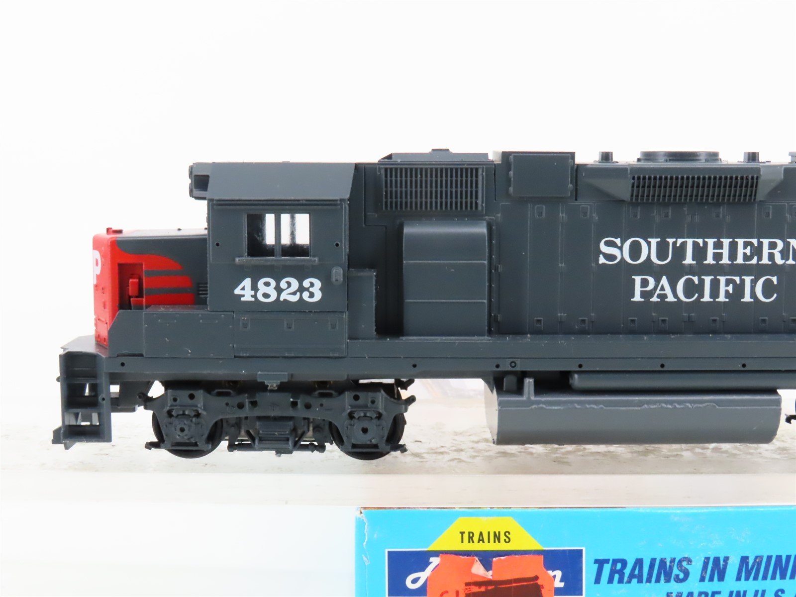 HO Scale Athearn 4660 SP Southern Pacific GP38-2 Diesel Loco #4823 UNPOWERED