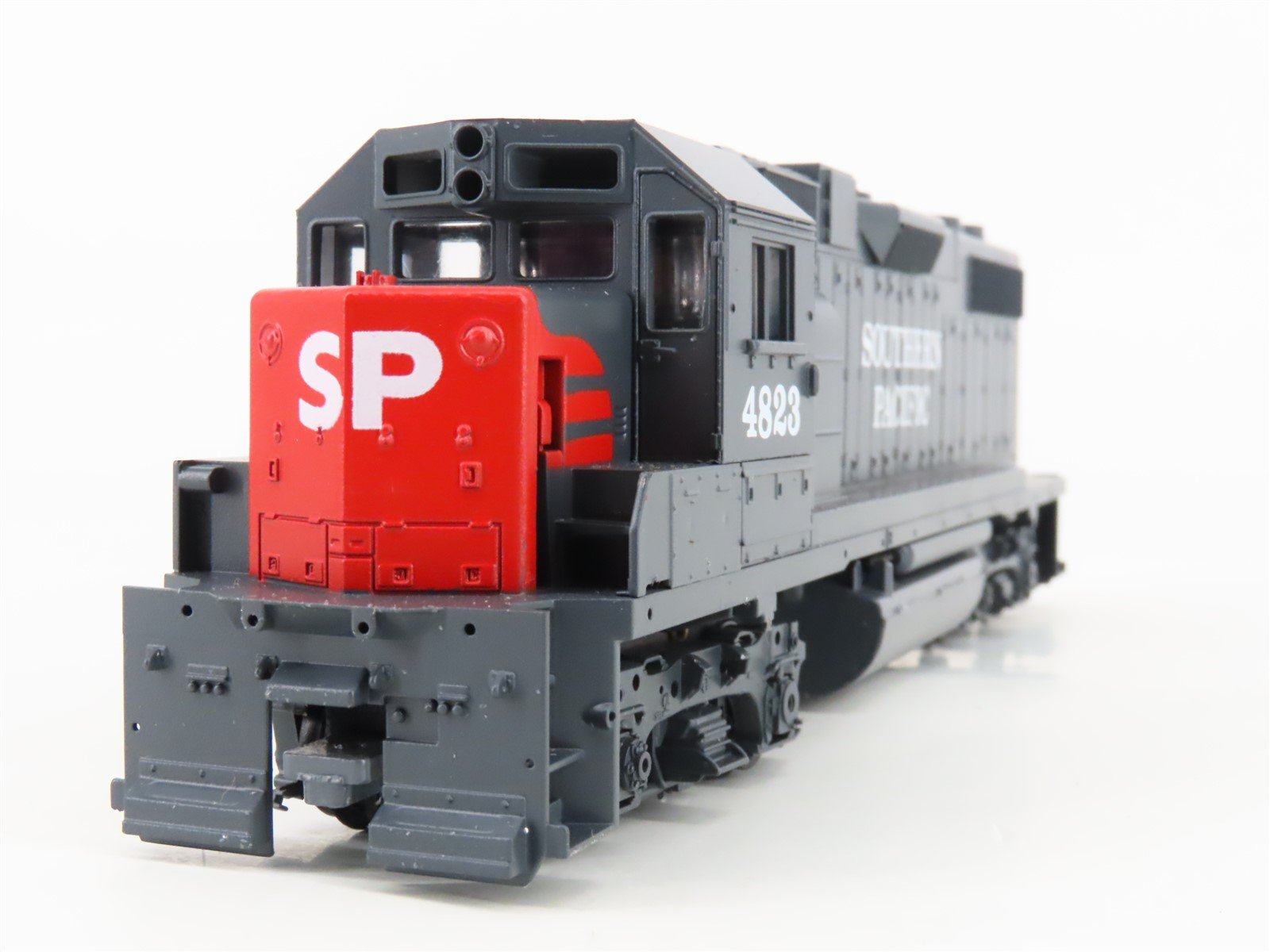 HO Scale Athearn 4660 SP Southern Pacific GP38-2 Diesel Loco #4823 UNPOWERED