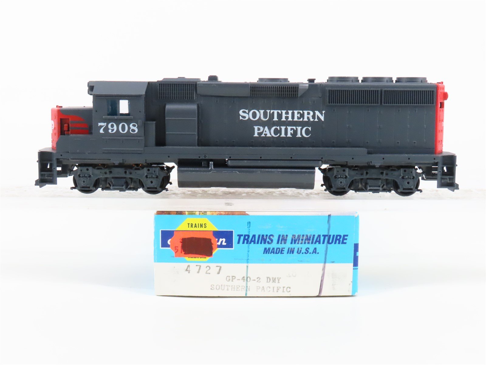 HO Scale Athearn 4727 SP Southern Pacific GP40-2 Diesel Loco #7908 UNPOWERED