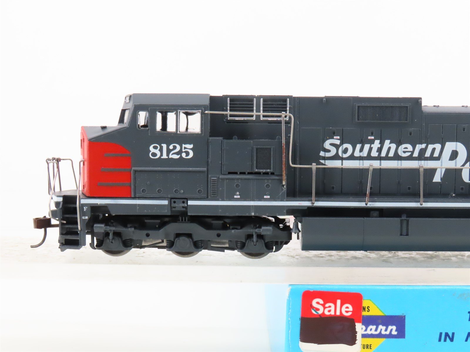 HO Scale Athearn 4906 SP Southern Pacific C44-9W Diesel Locomotive #8125