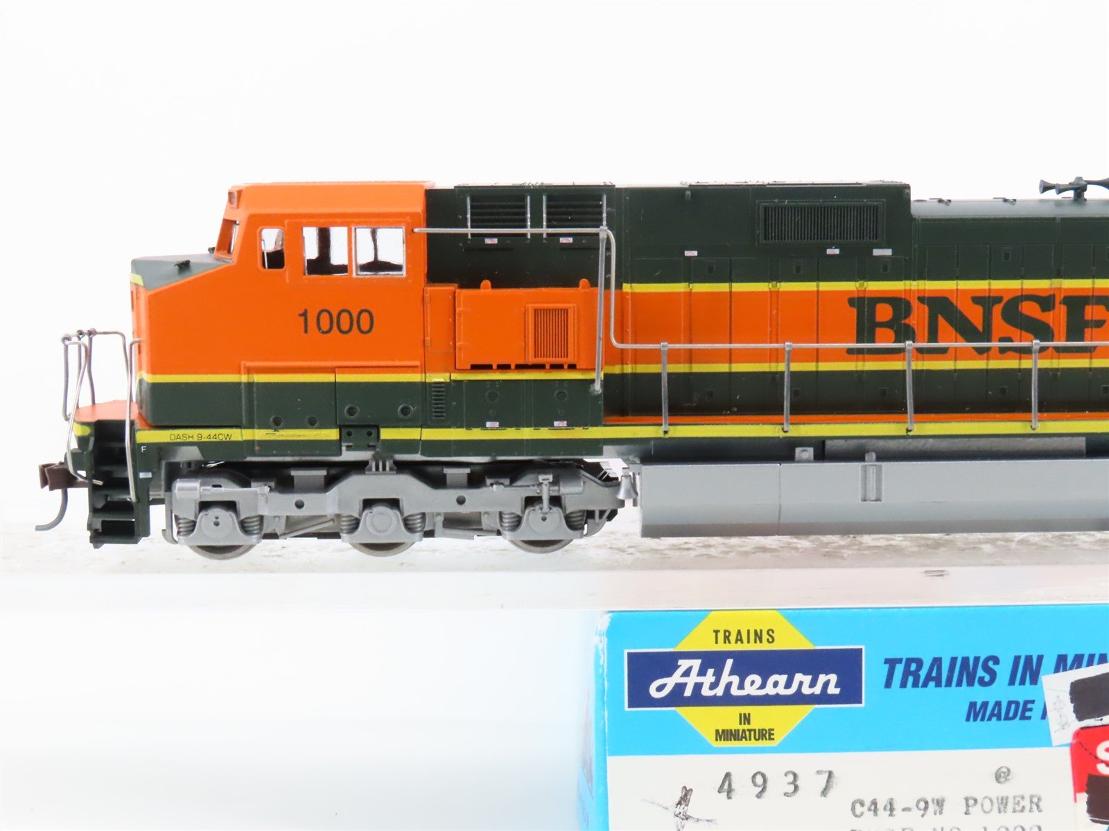 HO Scale Athearn 4937 BNSF Railway C44-9W Diesel Locomotive #1000