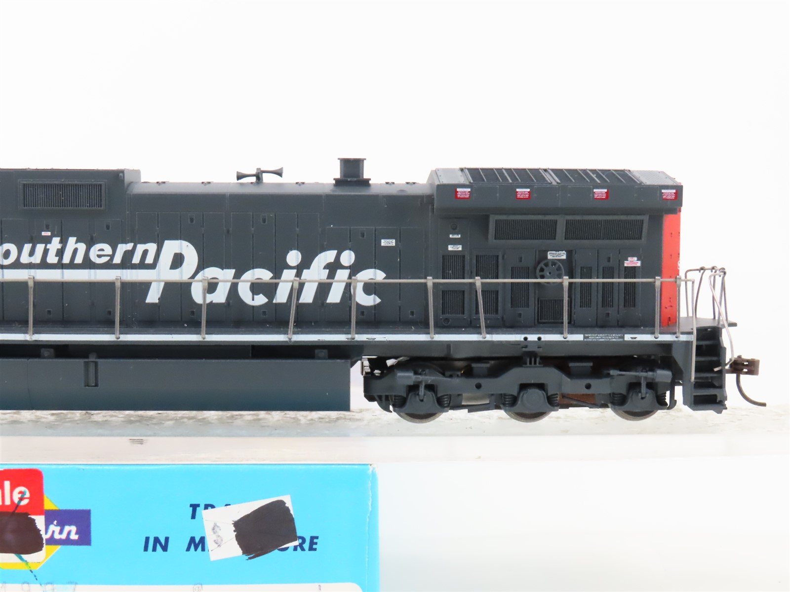HO Scale Athearn 4907 SP Southern Pacific C44-9W Diesel Locomotive #8102
