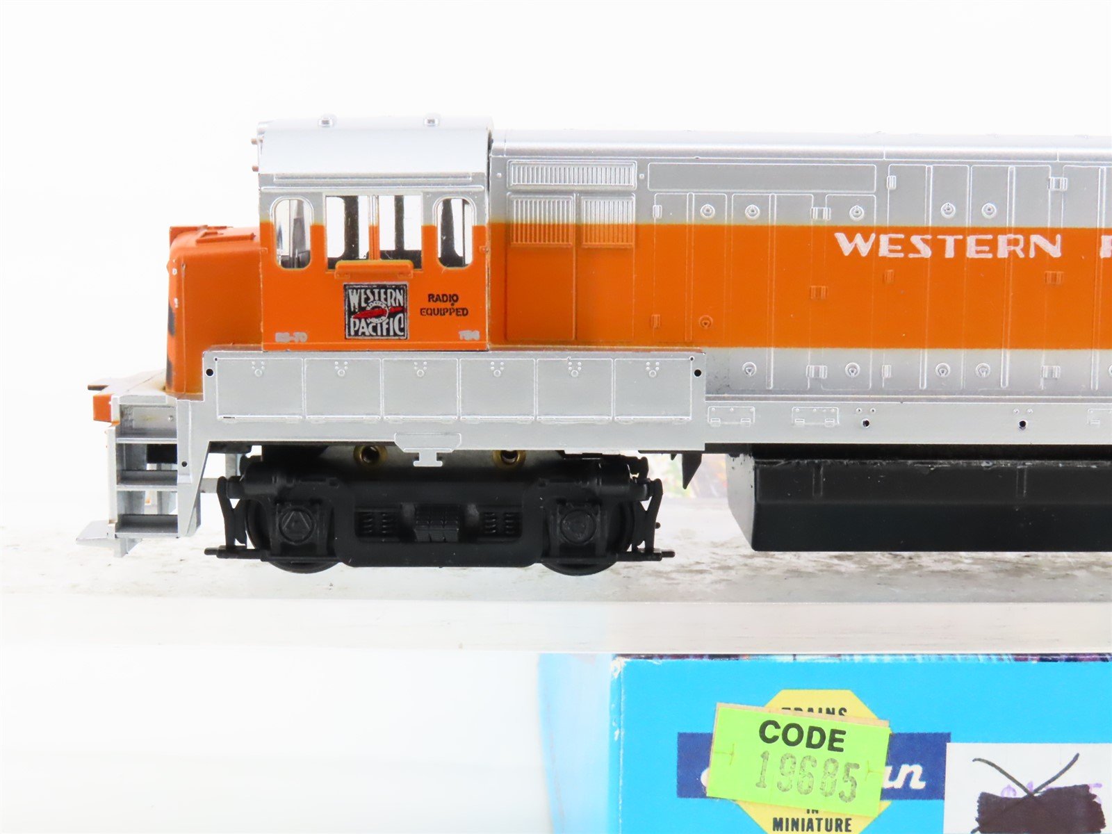 HO Scale Athearn WP Western Pacific U18B Diesel Locomotive UNPOWERED