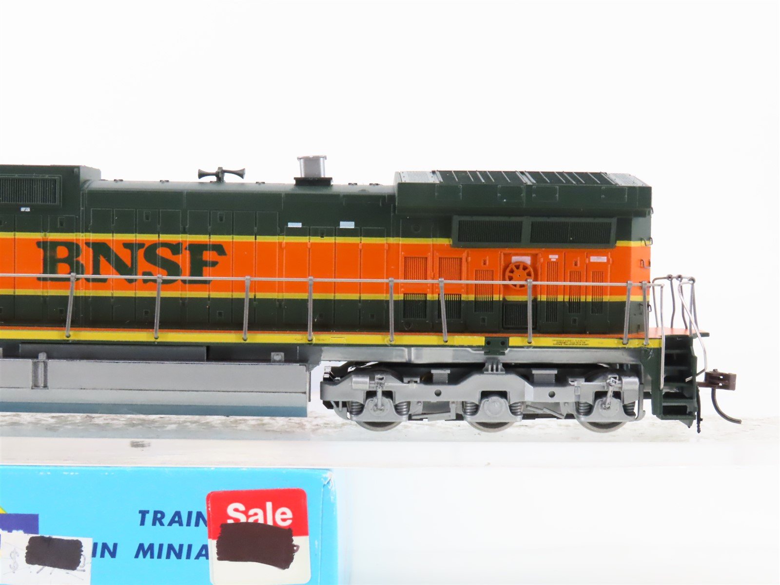 HO Scale Athearn 4936 BNSF Railway C44-9W Diesel Locomotive #986