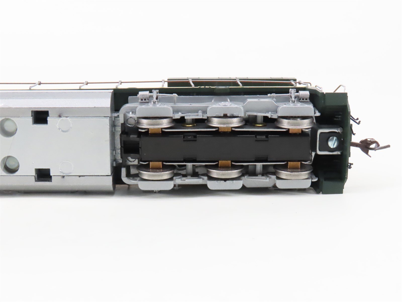 HO Scale Athearn 4936 BNSF Railway C44-9W Diesel Locomotive #986