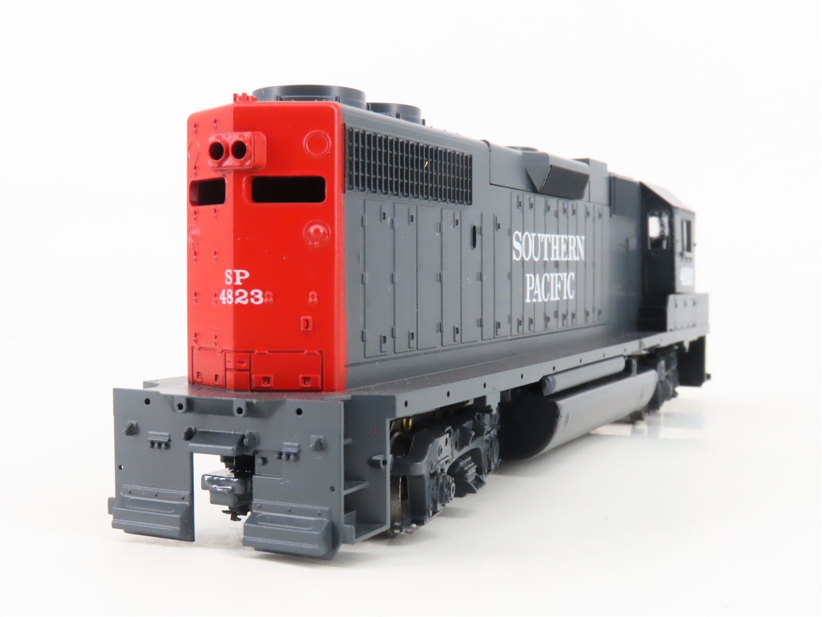 HO Scale Athearn 4610 SP Southern Pacific GP38-2 Diesel Locomotive #4823