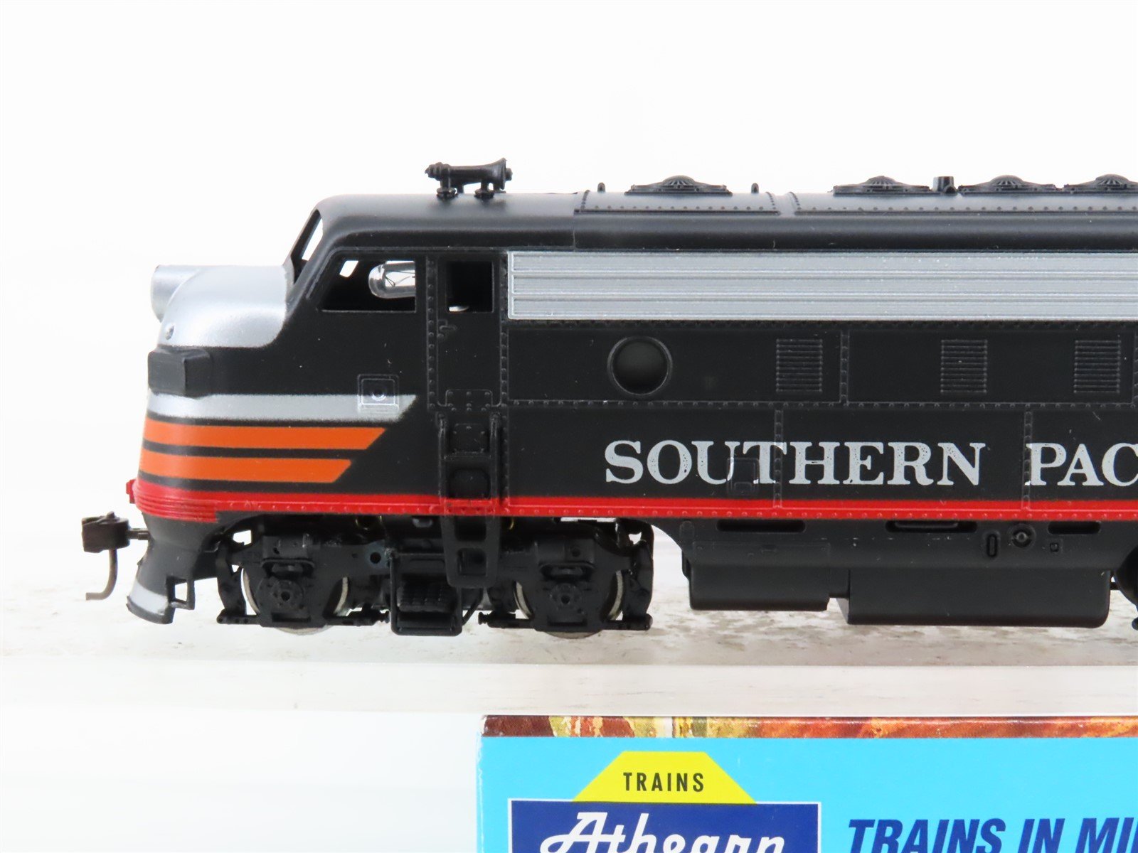 HO Scale Athearn 3241 SP Southern Pacific F7A Diesel Locomotive #6169