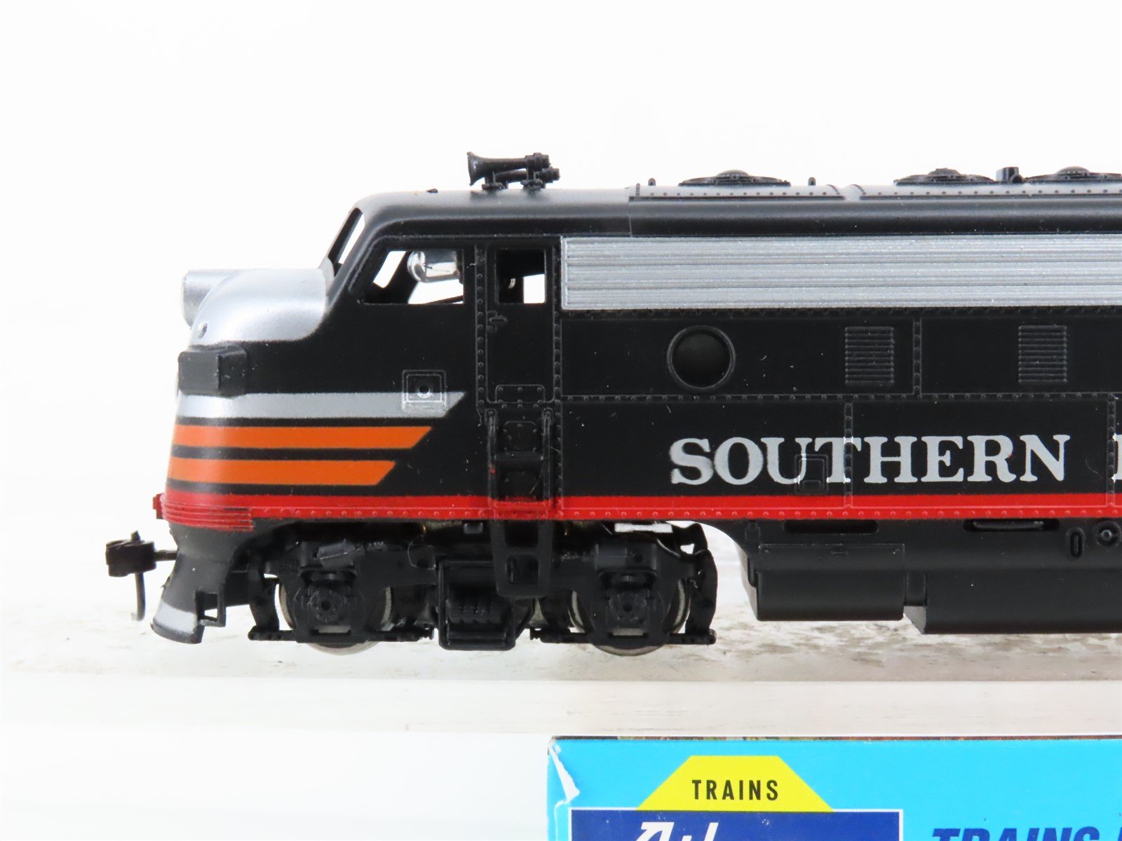HO Scale Athearn 3241 SP Southern Pacific F7A Diesel Locomotive #6169