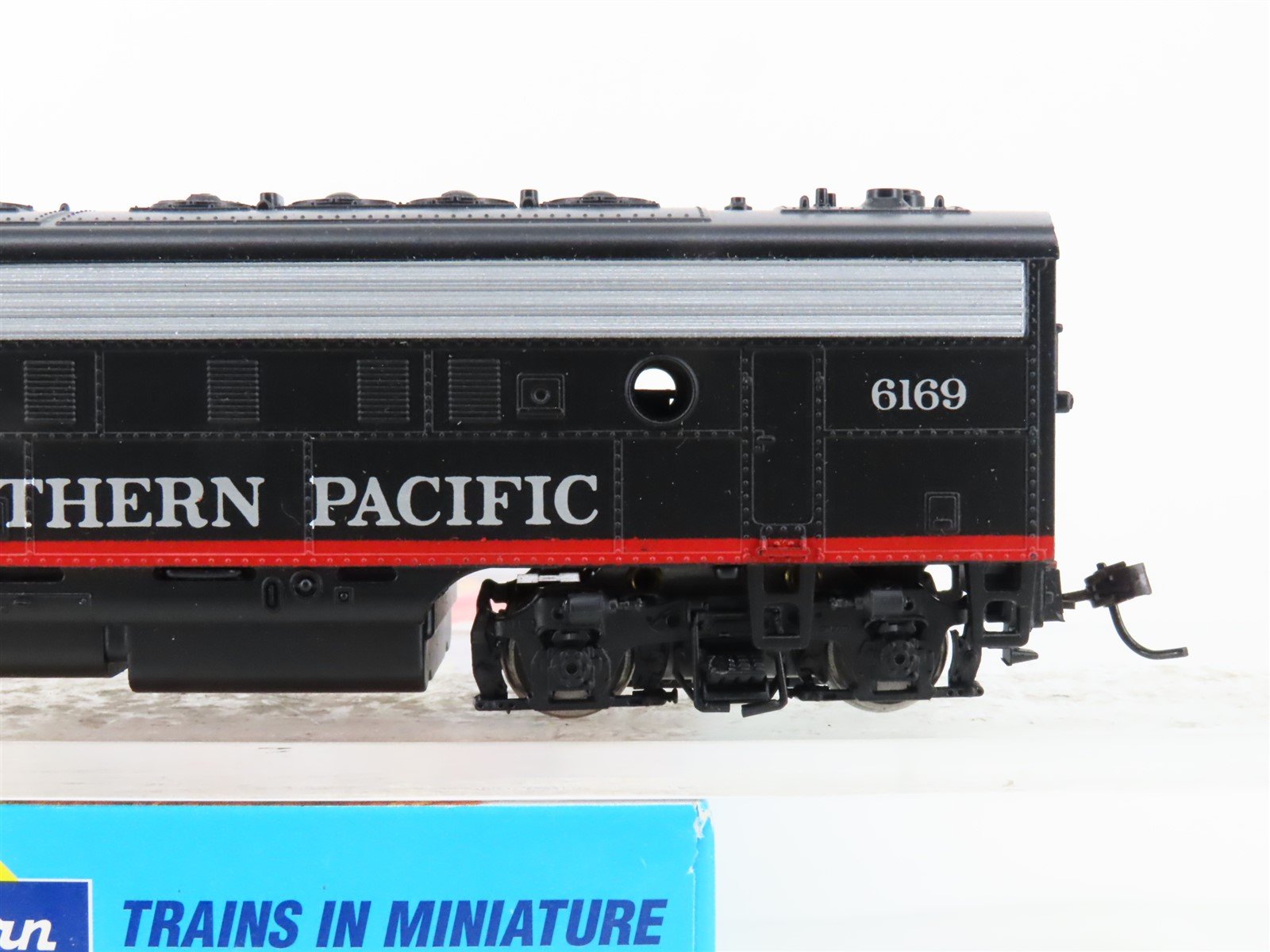 HO Scale Athearn 3241 SP Southern Pacific F7A Diesel Locomotive #6169