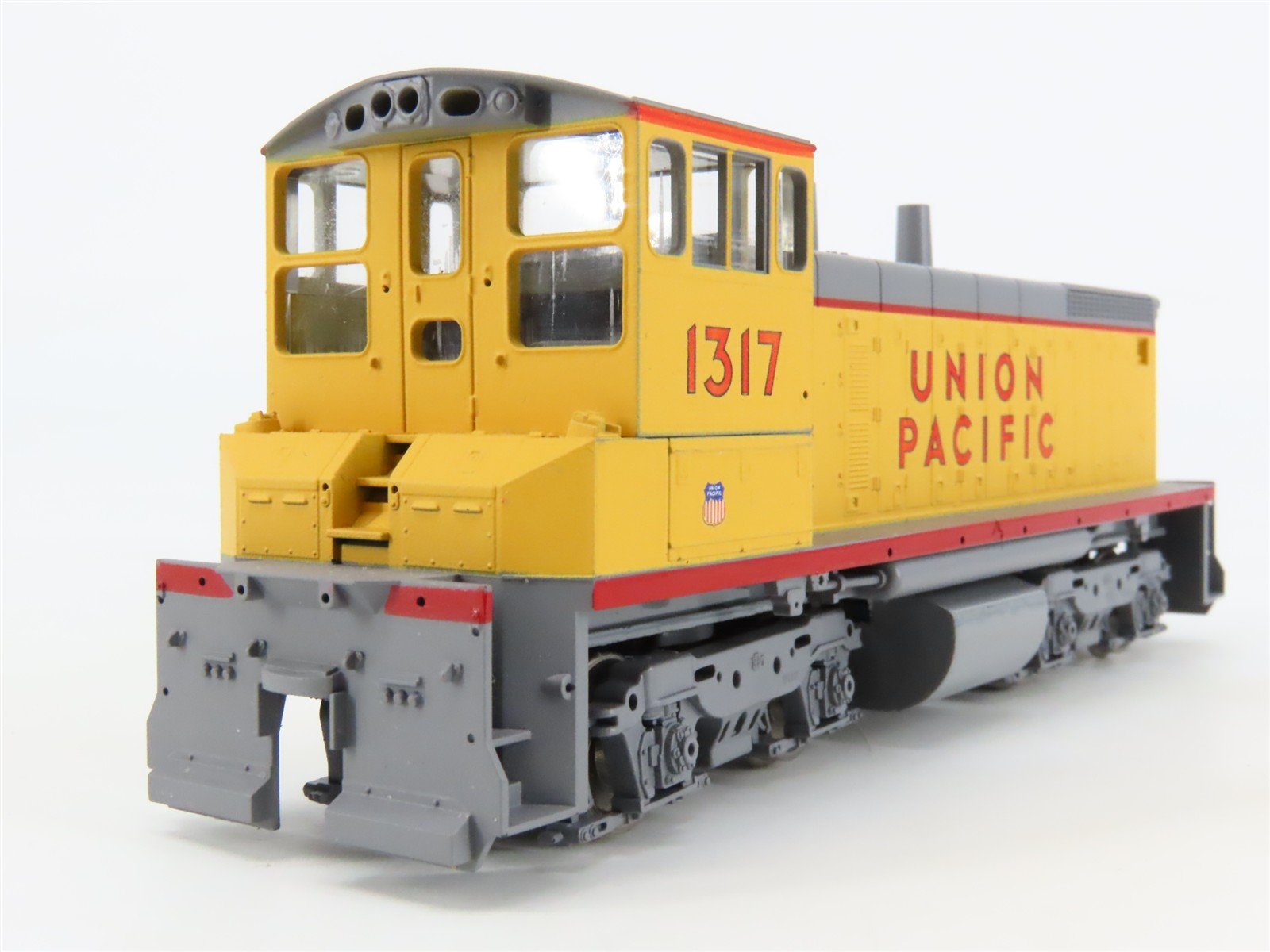 HO Scale Athearn 3933 UP Union Pacific SW1500 Diesel Switcher #1317