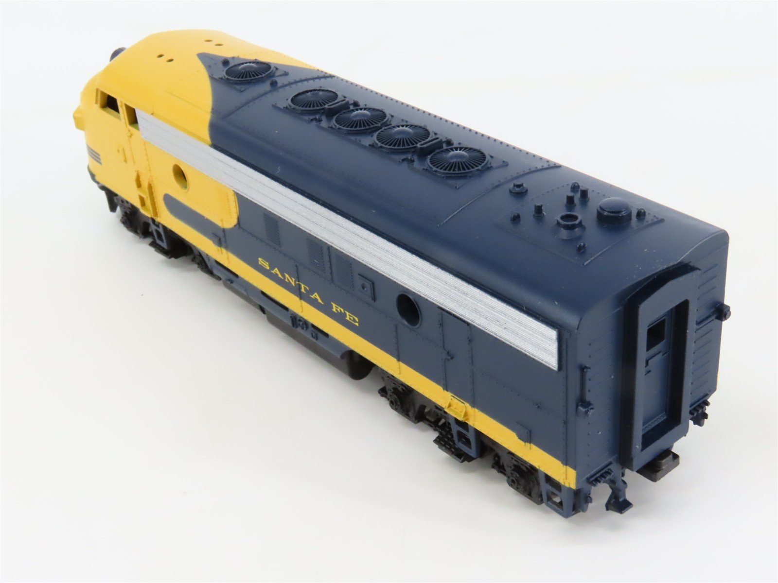HO Scale Athearn 3203 ATSF Santa Fe EMD F7A Diesel Locomotive #285C