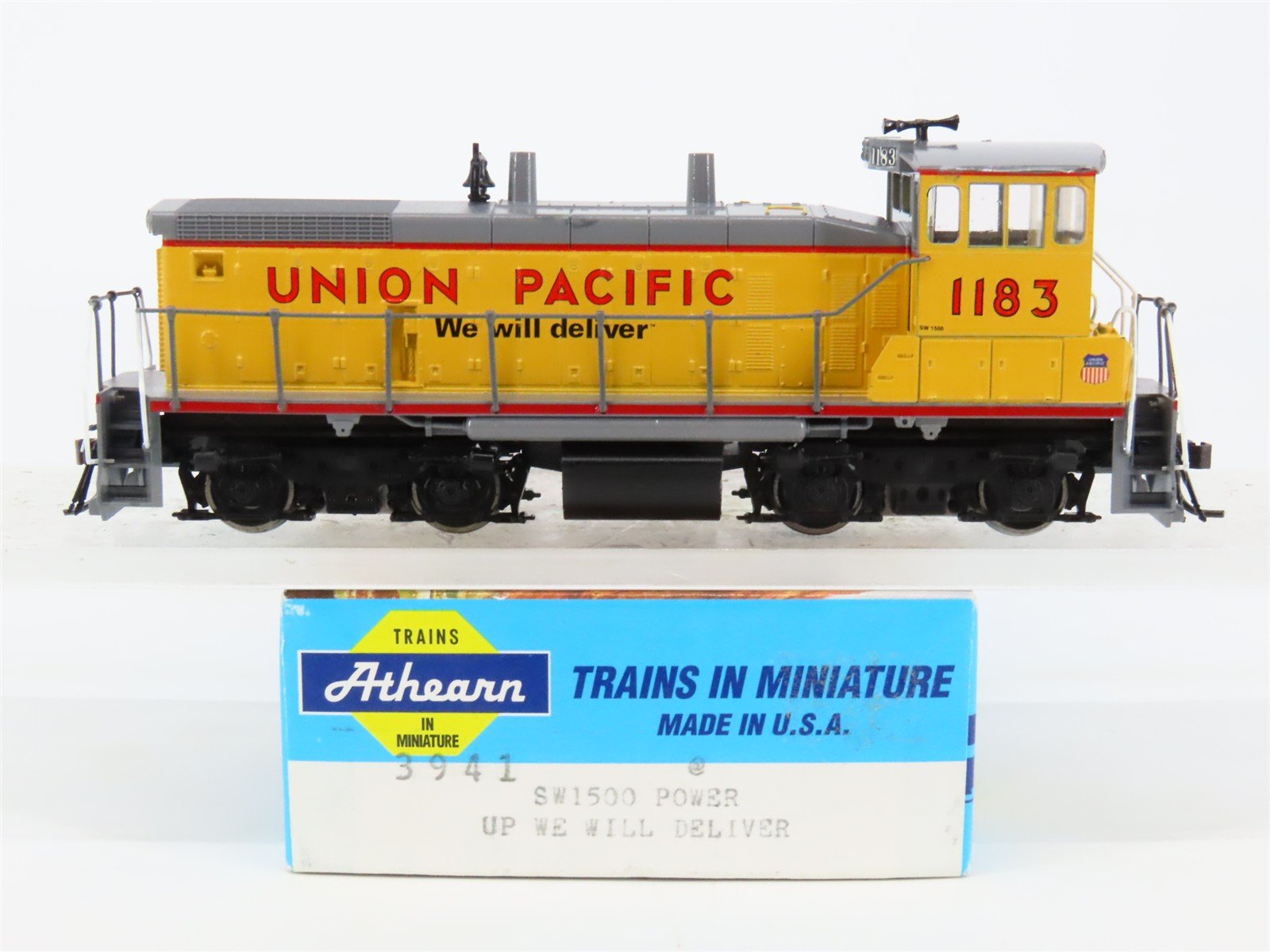HO Scale Athearn 3941 UP 