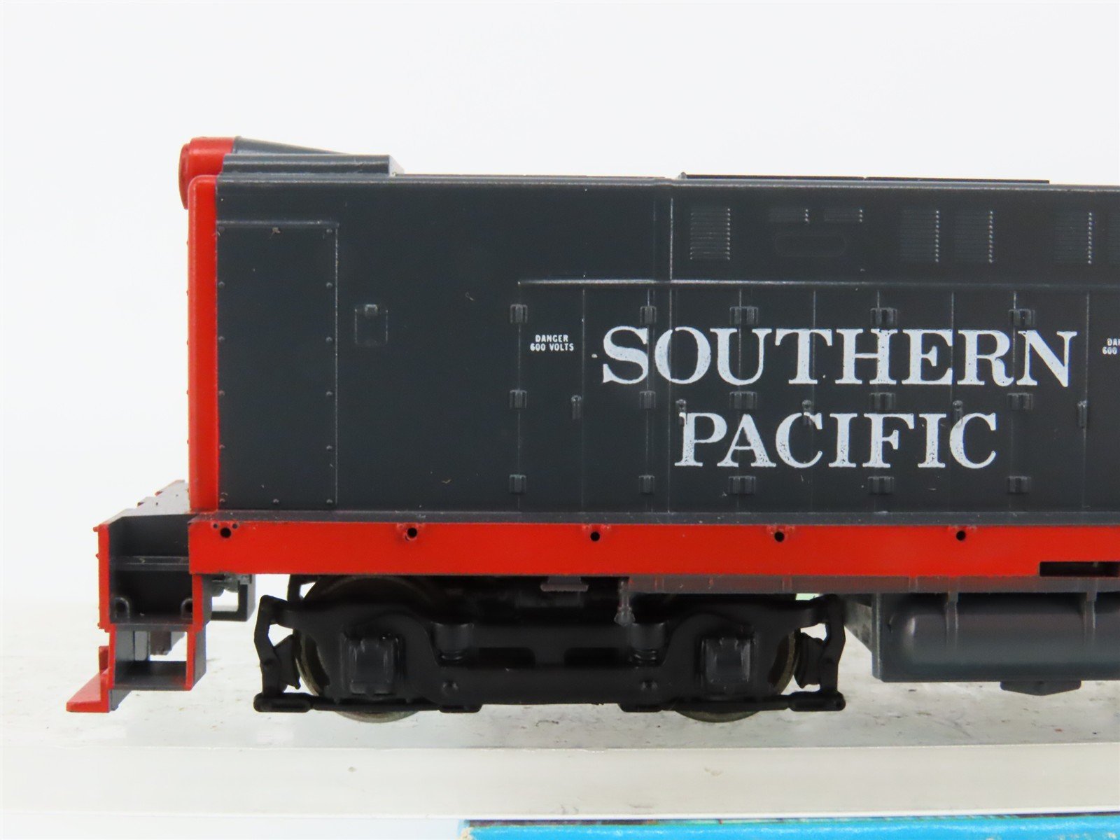 HO Scale Athearn 3708 SP Southern Pacific ALCO S12 Diesel Switcher #2157