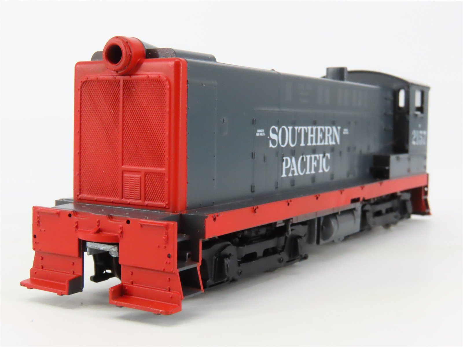 HO Scale Athearn 3708 SP Southern Pacific ALCO S12 Diesel Switcher #2157