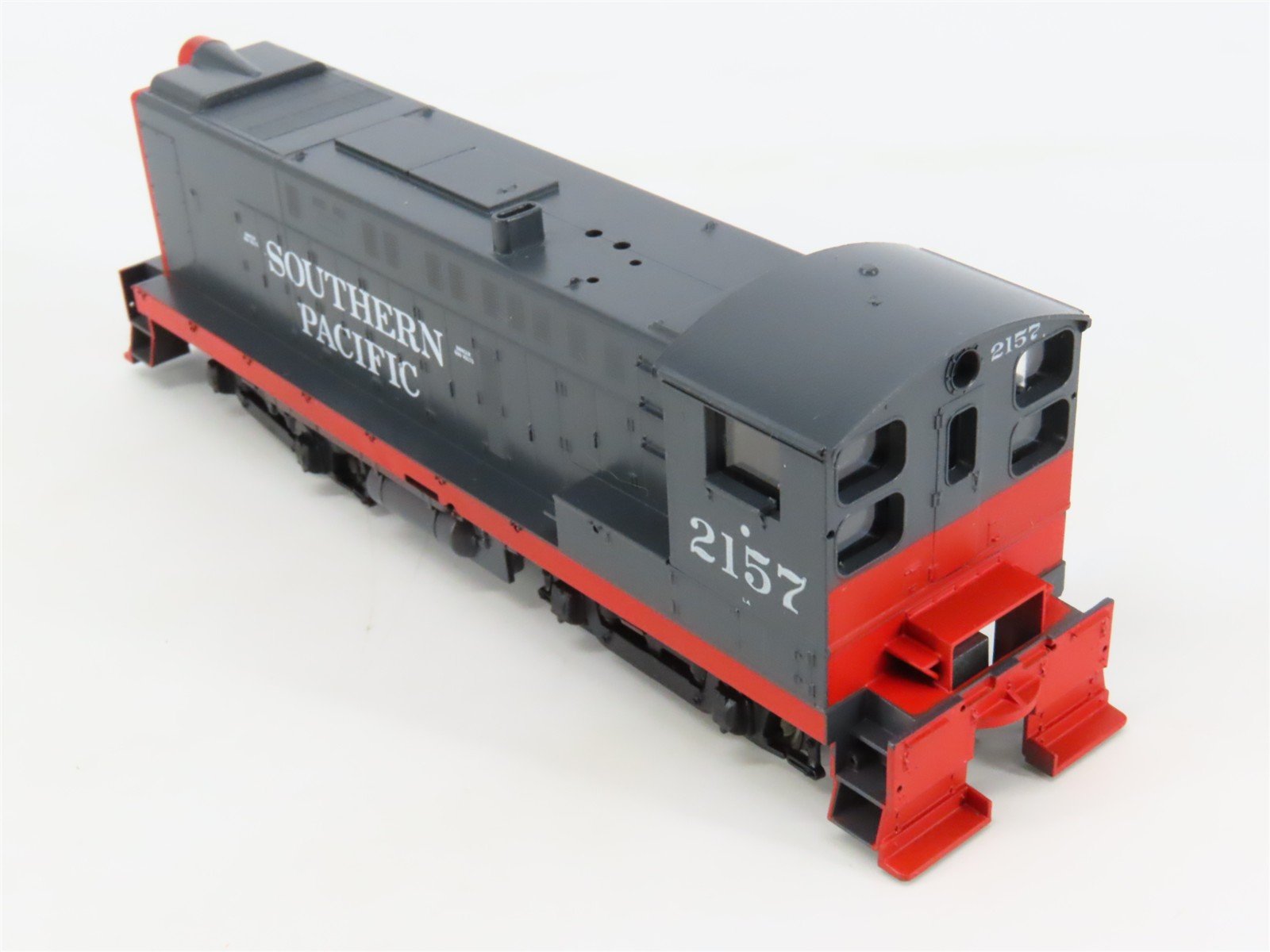 HO Scale Athearn 3708 SP Southern Pacific ALCO S12 Diesel Switcher #2157