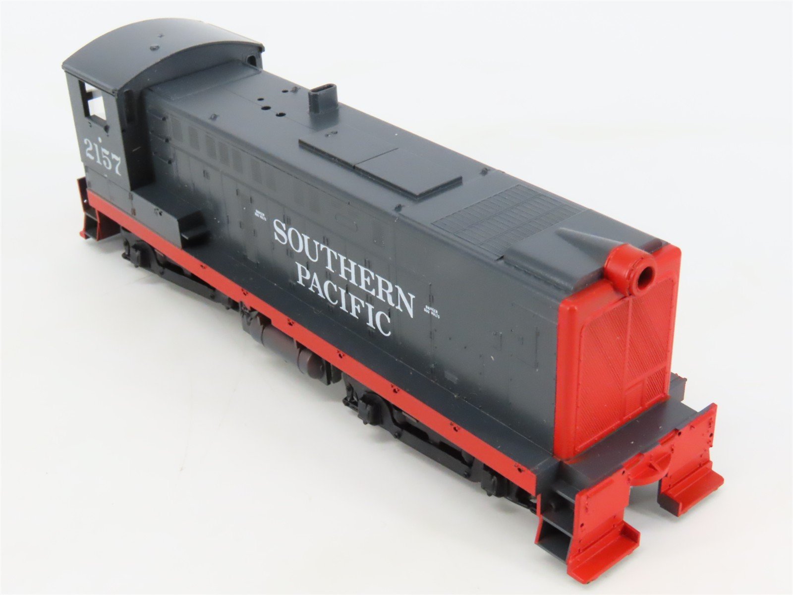 HO Scale Athearn 3708 SP Southern Pacific ALCO S12 Diesel Switcher #2157