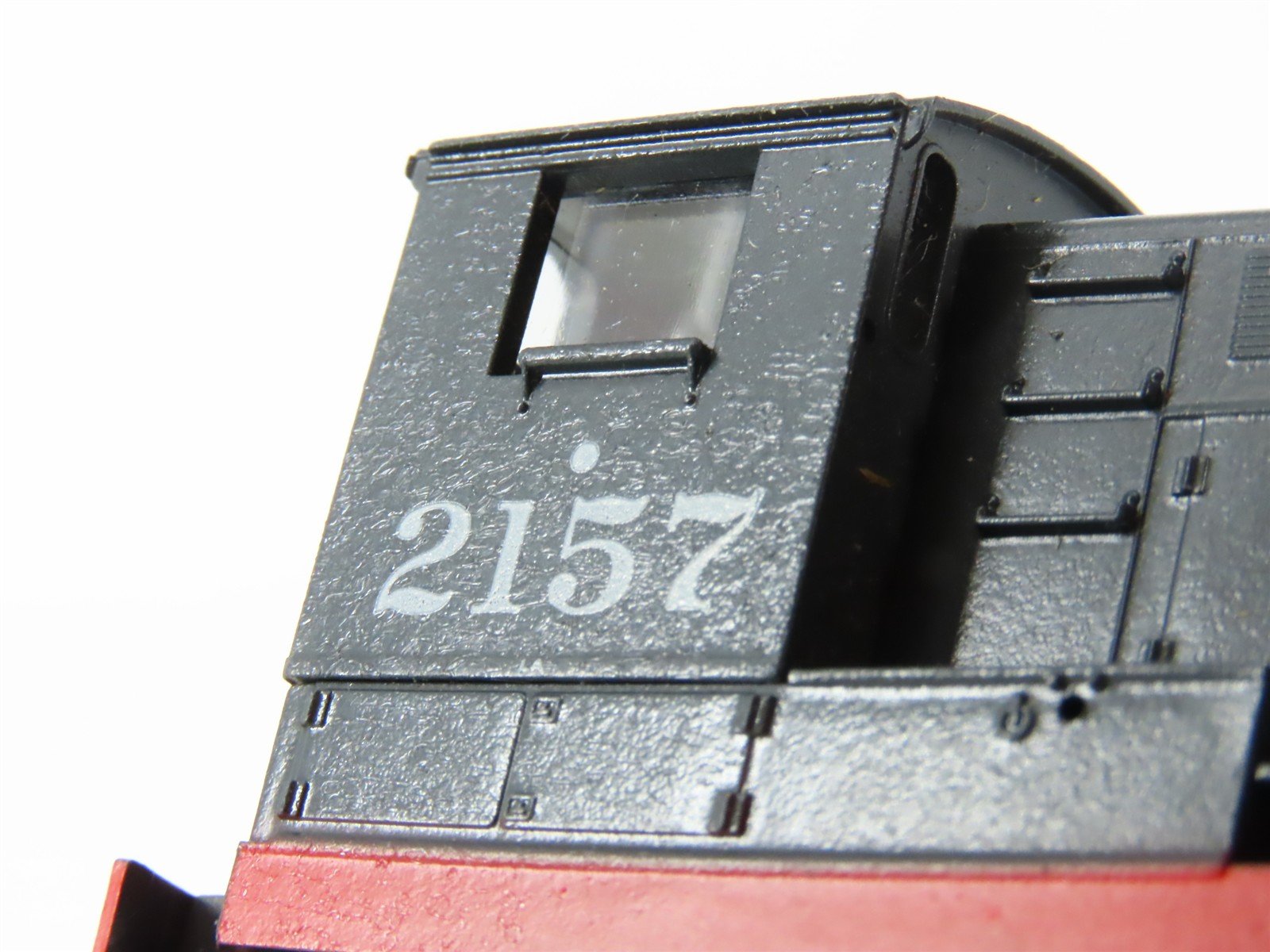 HO Scale Athearn 3708 SP Southern Pacific ALCO S12 Diesel Switcher #2157