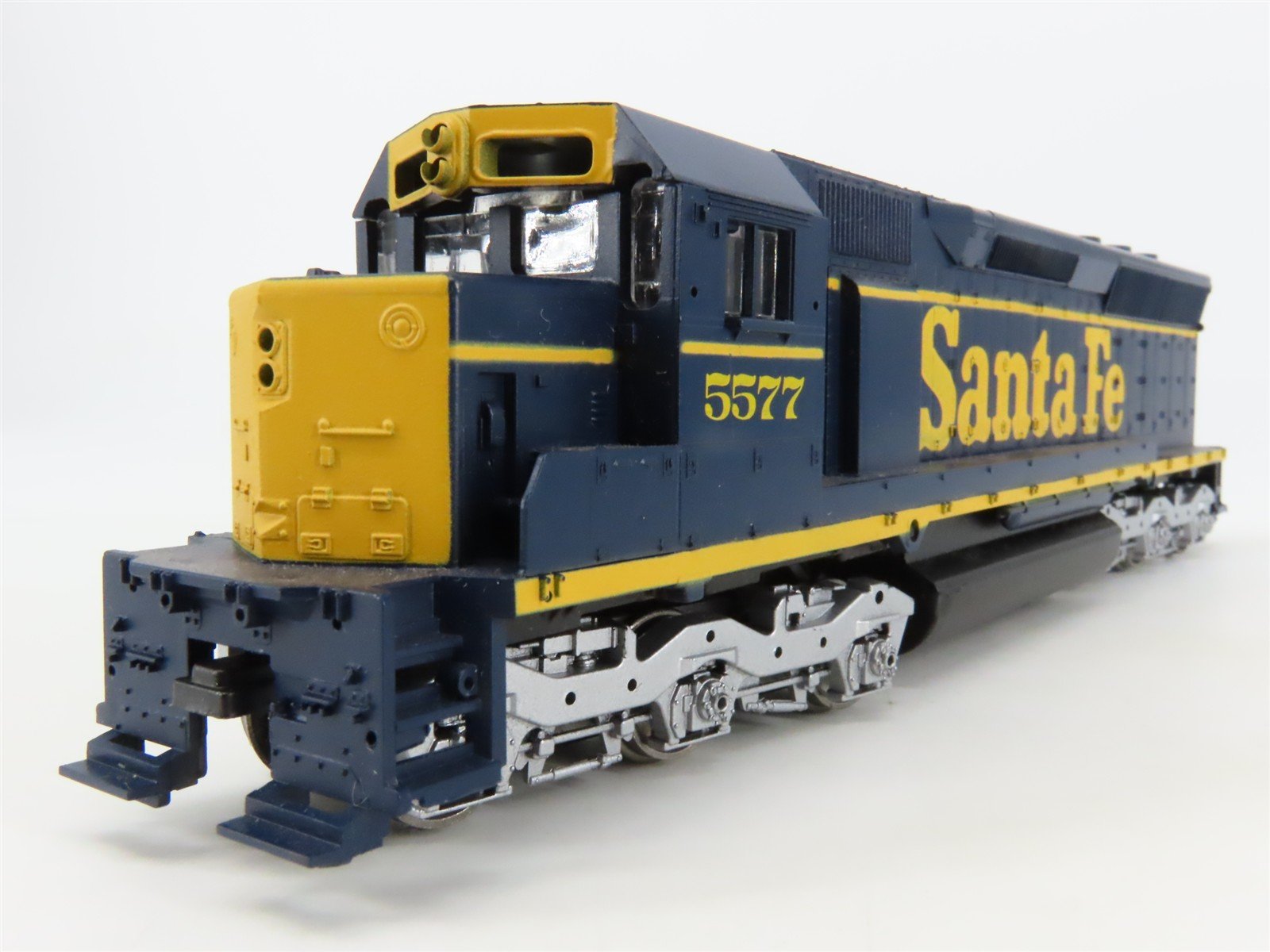 HO Scale Athearn 4165 ATSF Santa Fe EMD SD45 Diesel Locomotive #5577