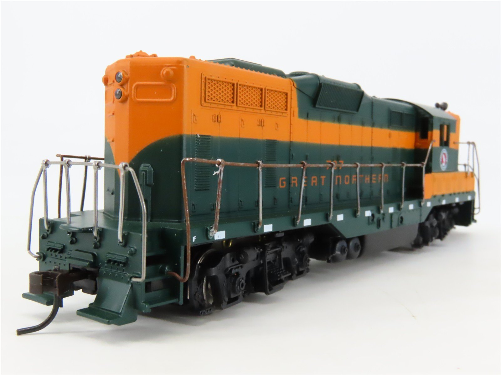 HO Scale Athearn 3157 GN Great Northern EMD GP9 Diesel Locomotive #707