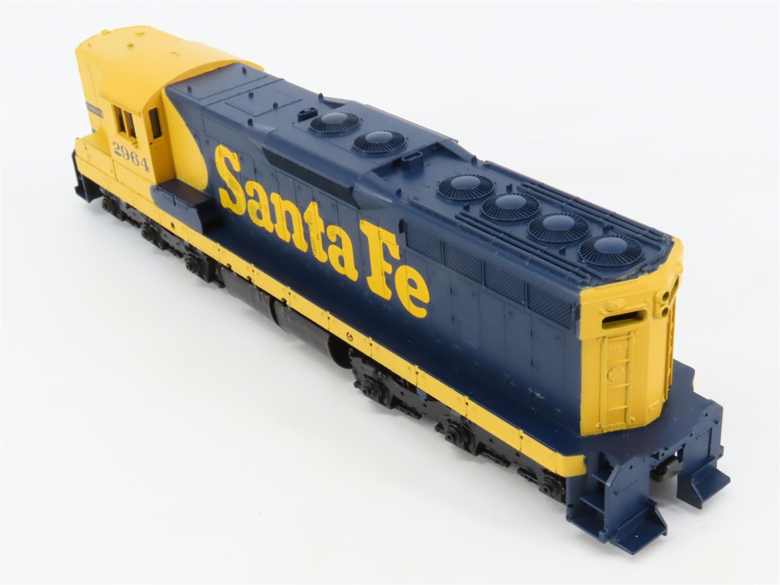 HO Scale Athearn 3801 ATSF Santa Fe EMD SD9 Diesel Locomotive #2964