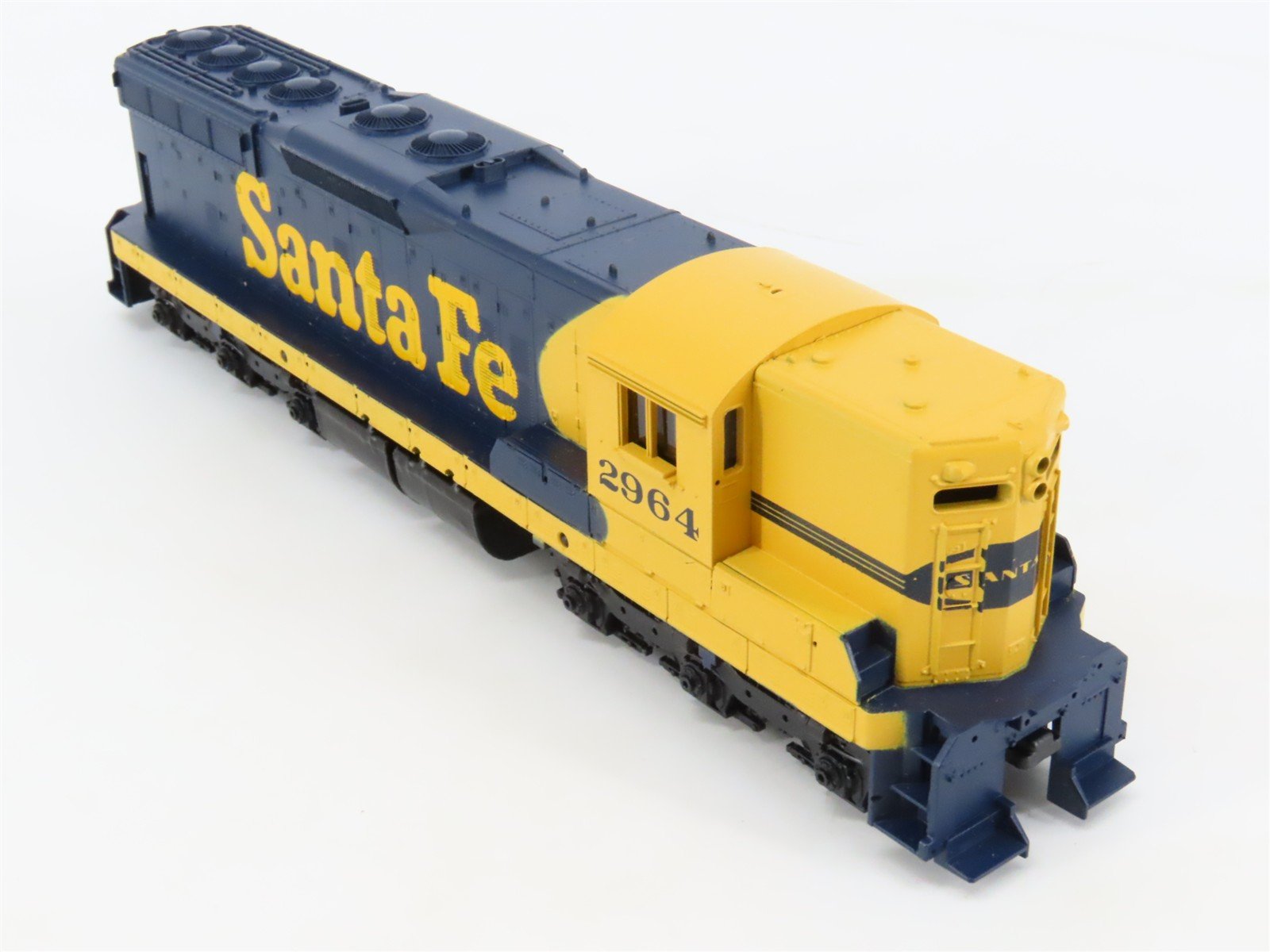 HO Scale Athearn 3801 ATSF Santa Fe EMD SD9 Diesel Locomotive #2964