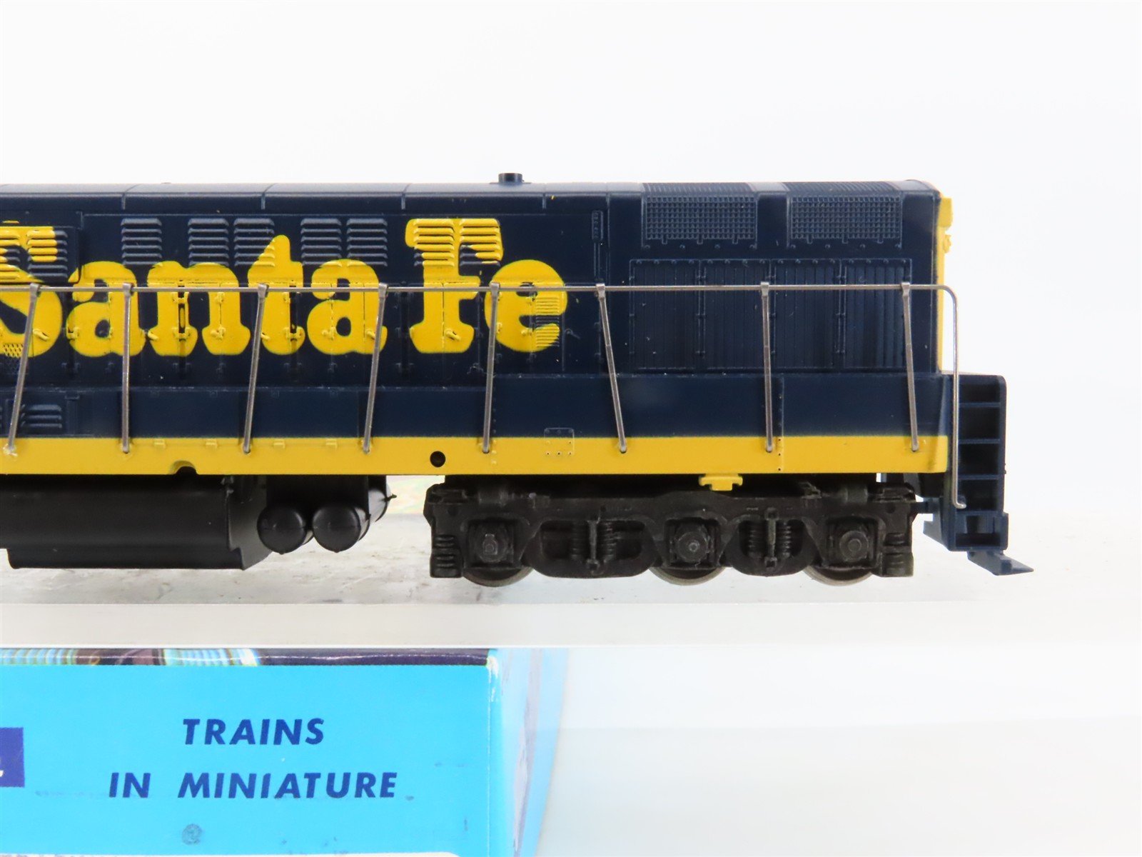 HO Scale Athearn 4306 ATSF Santa Fe FM H24-66 Trainmaster Diesel #9873