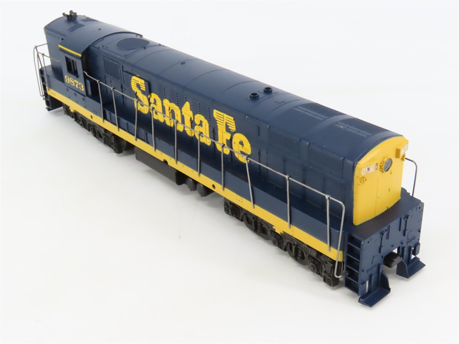 HO Scale Athearn 4306 ATSF Santa Fe FM H24-66 Trainmaster Diesel #9873