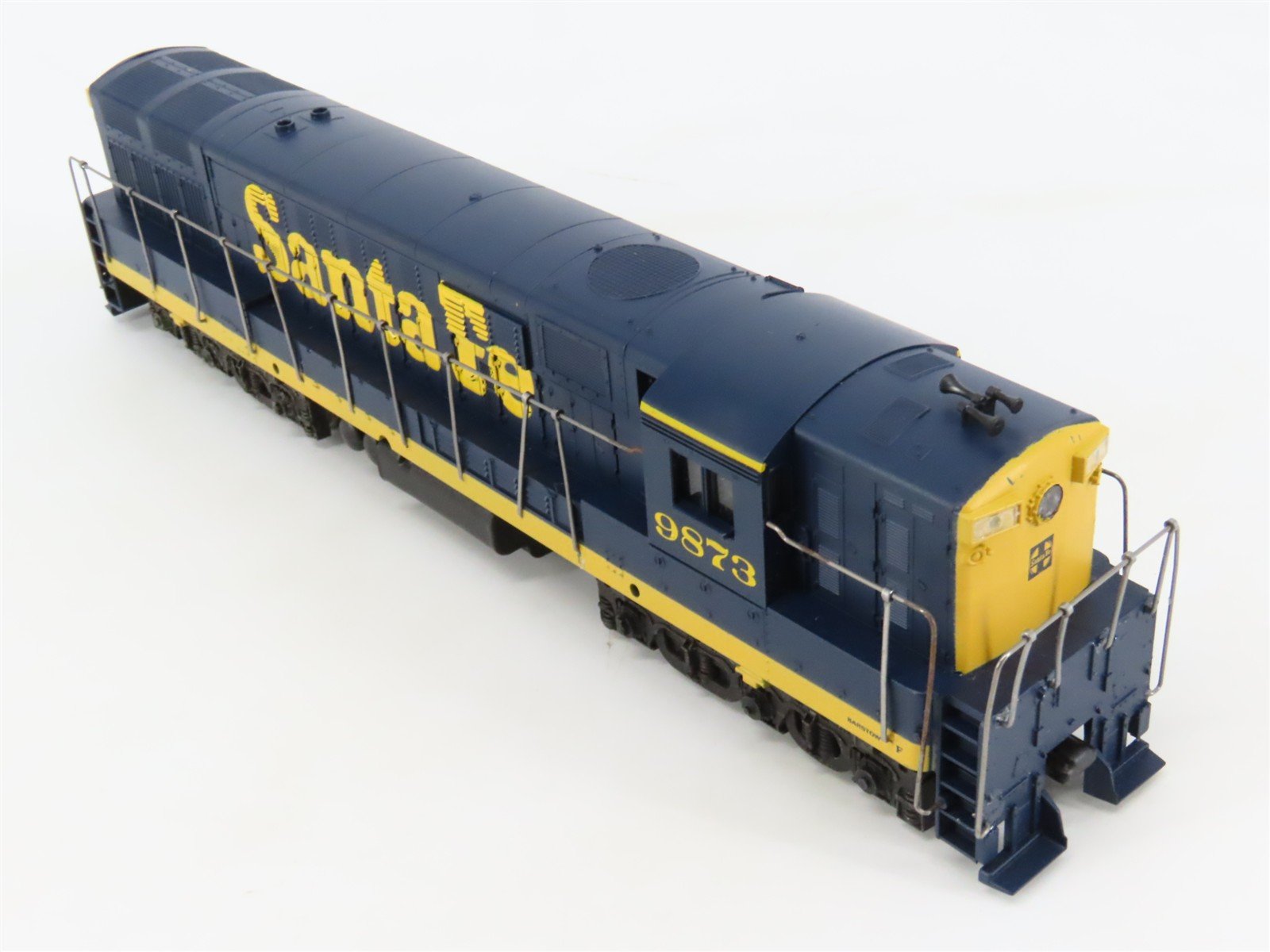 HO Scale Athearn 4306 ATSF Santa Fe FM H24-66 Trainmaster Diesel #9873