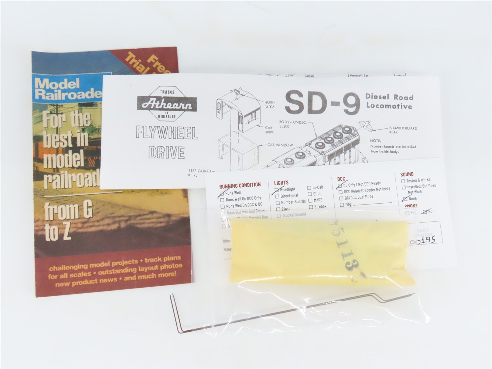 HO Scale Athearn 3802 BN Burlington Northern EMD SD9 Diesel Locomotive #6147