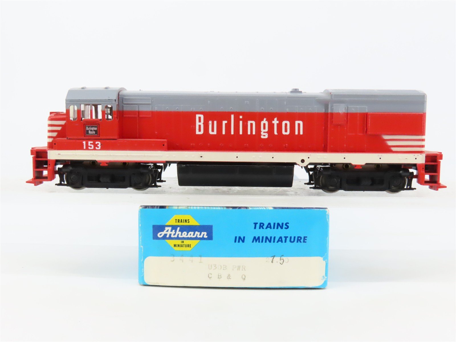 HO Scale Athearn 3441 CB&Q Burlington Route GE U30B Diesel Locomotive #153