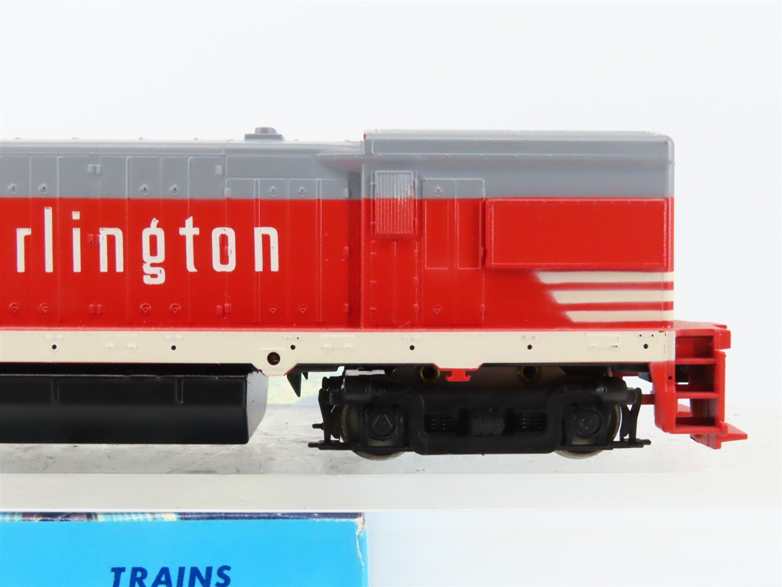 HO Scale Athearn 3441 CB&Q Burlington Route GE U30B Diesel Locomotive #153