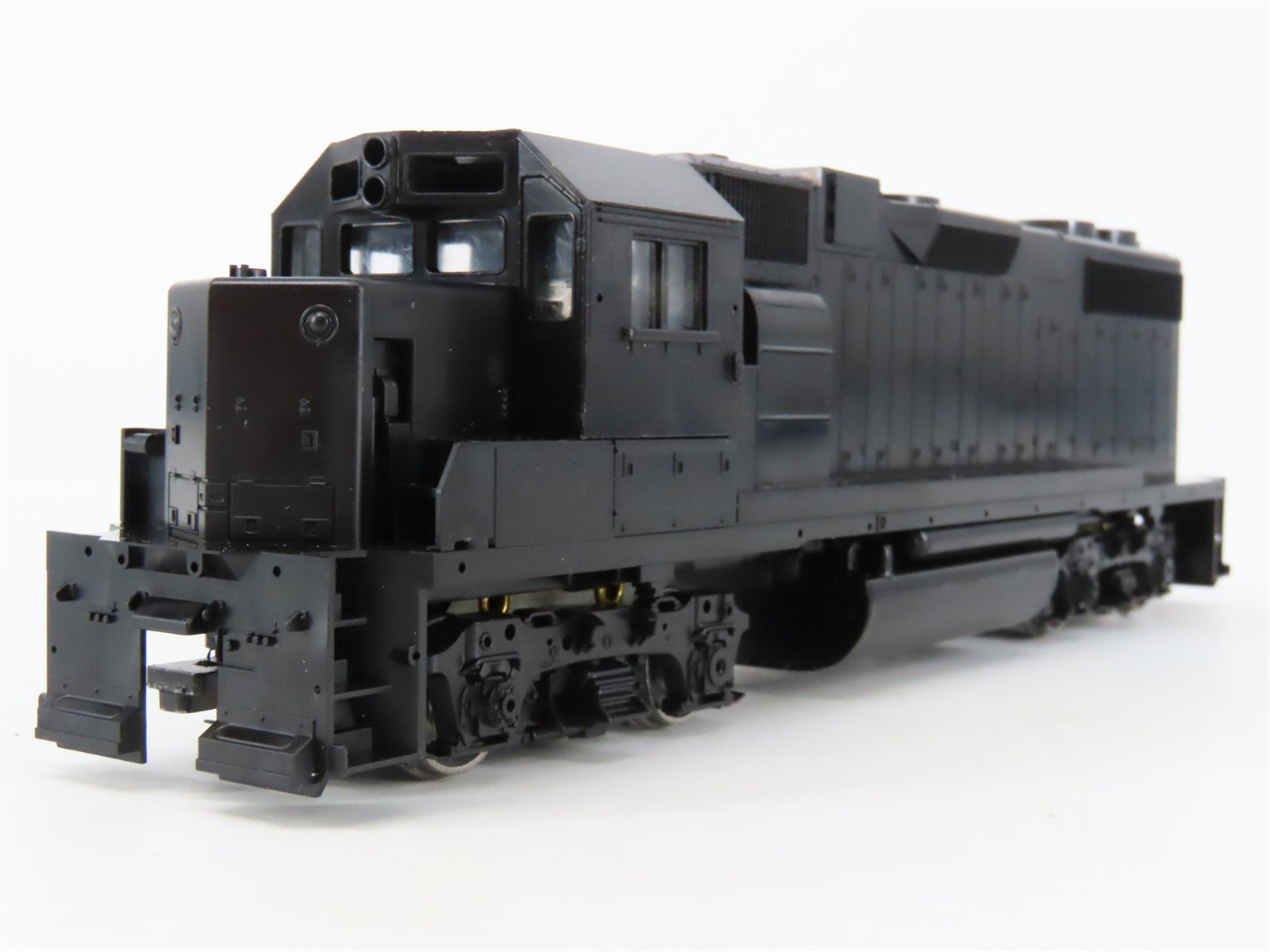 HO Scale Athearn Undecorated EMD GP38-2 Diesel Locomotive