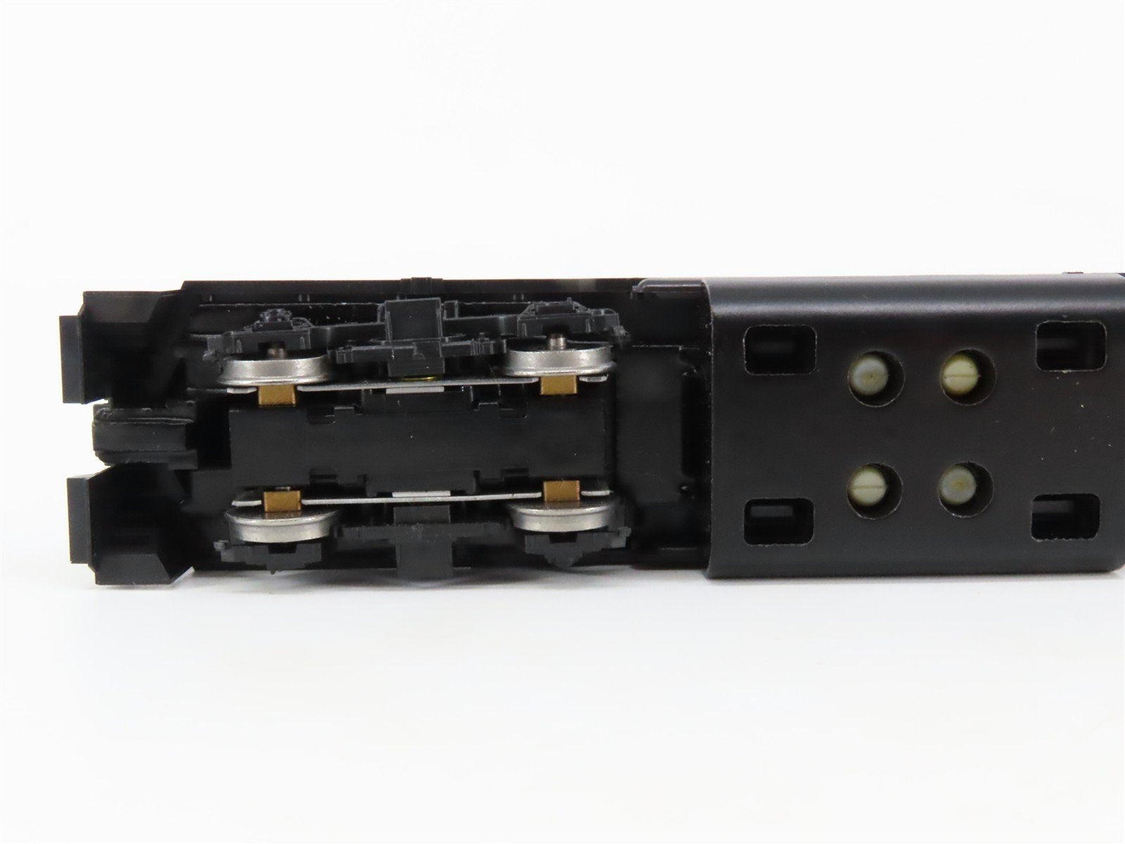HO Scale Athearn Undecorated EMD GP38-2 Diesel Locomotive
