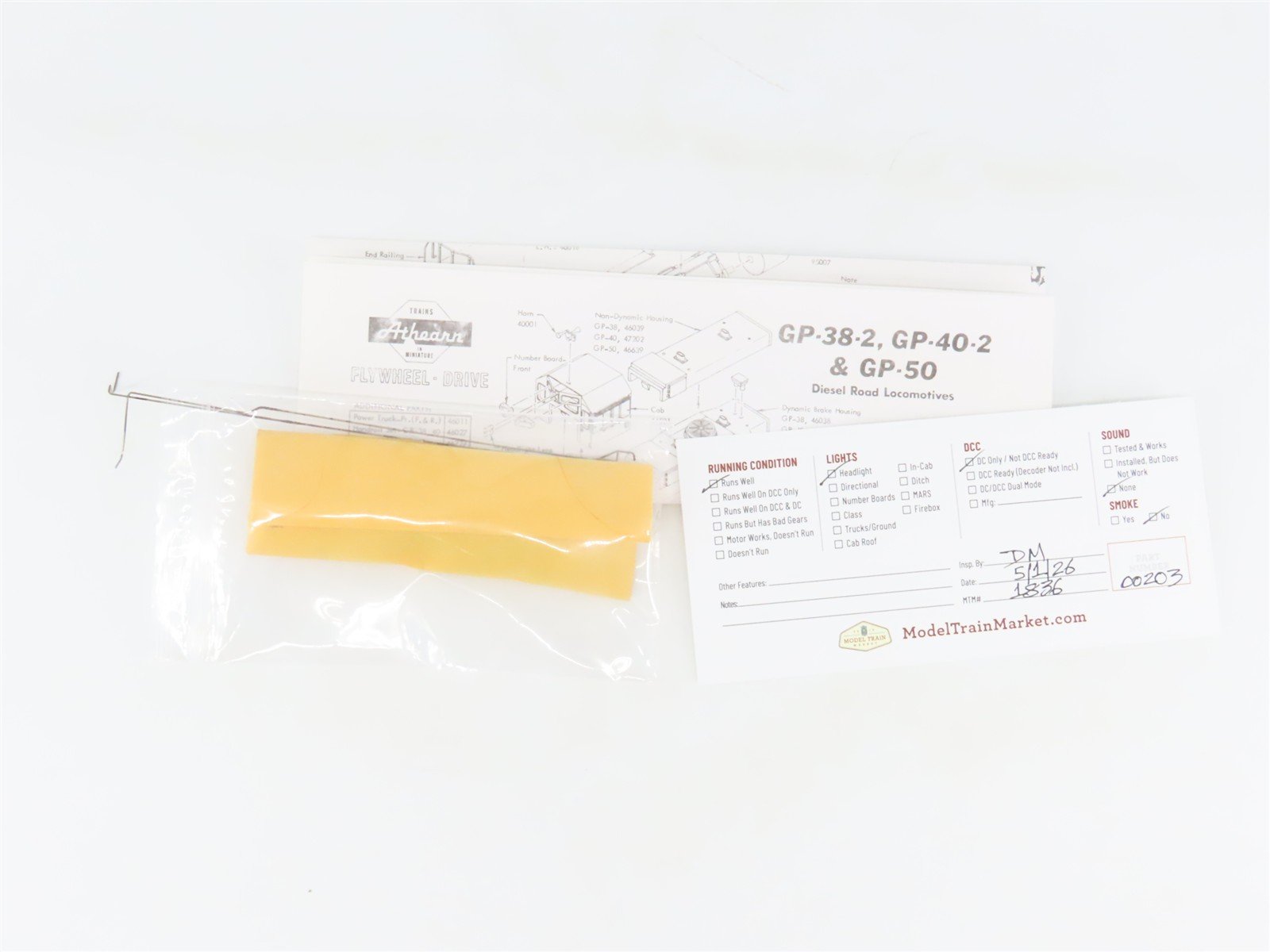 HO Scale Athearn Undecorated EMD GP38-2 Diesel Locomotive