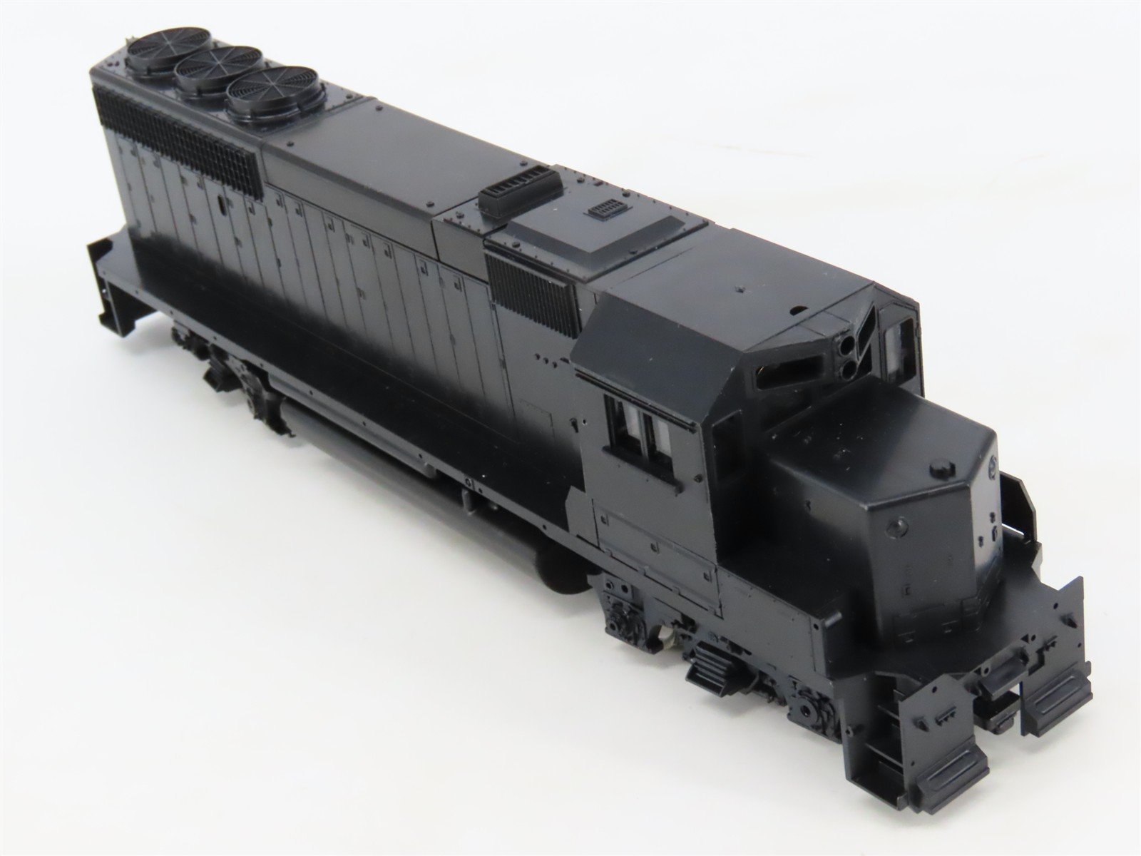 HO Scale Athearn 4701 Undecorated EMD GP40-2 Diesel Locomotive