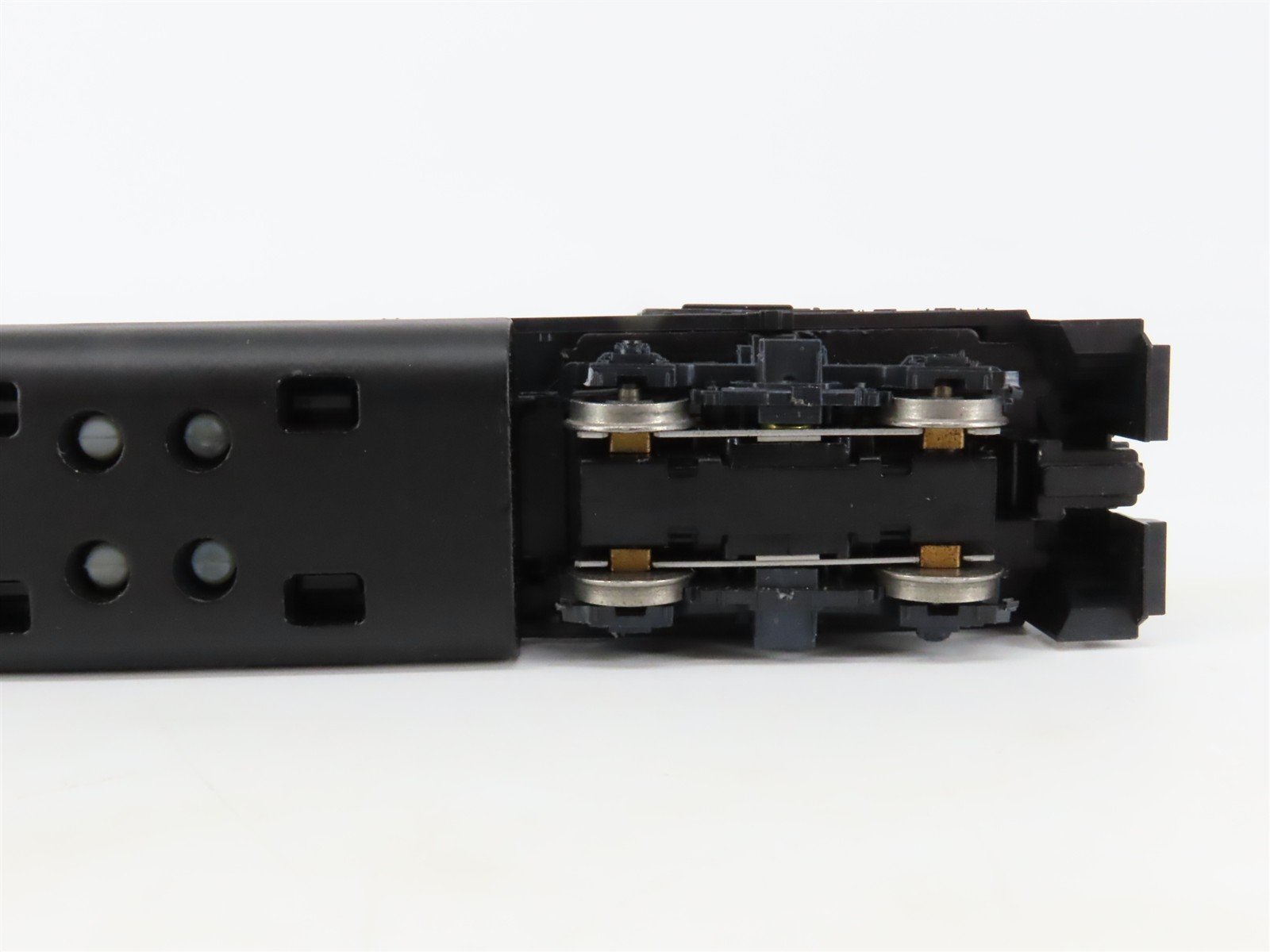 HO Scale Athearn 4701 Undecorated EMD GP40-2 Diesel Locomotive