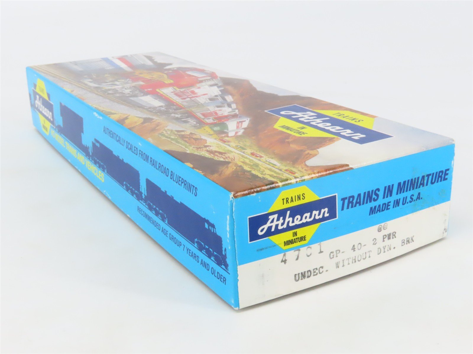 HO Scale Athearn 4701 Undecorated EMD GP40-2 Diesel Locomotive