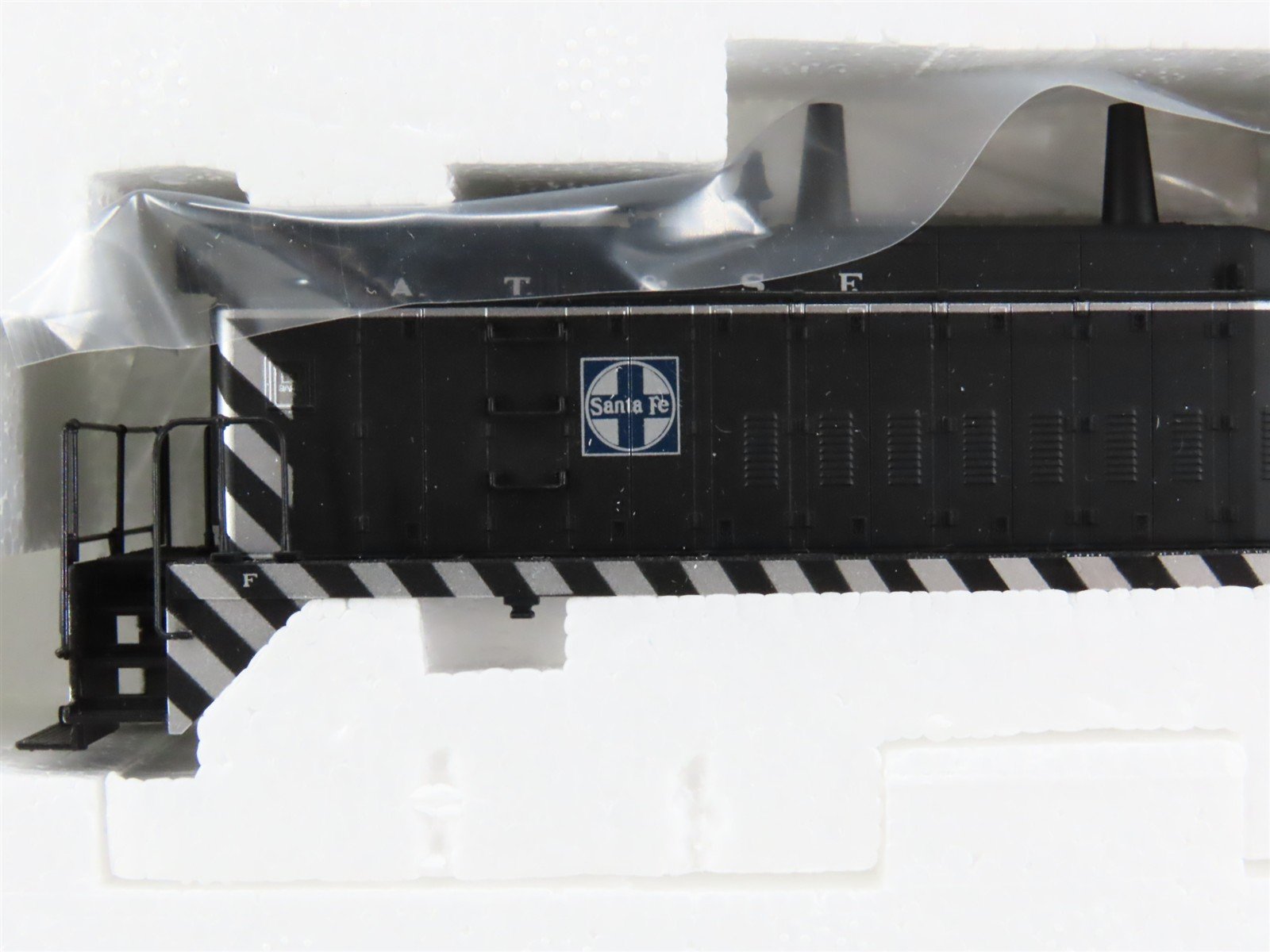 HO Scale Proto 2000 8055 ATSF Santa Fe SW9/1200 Diesel Locomotive #2431