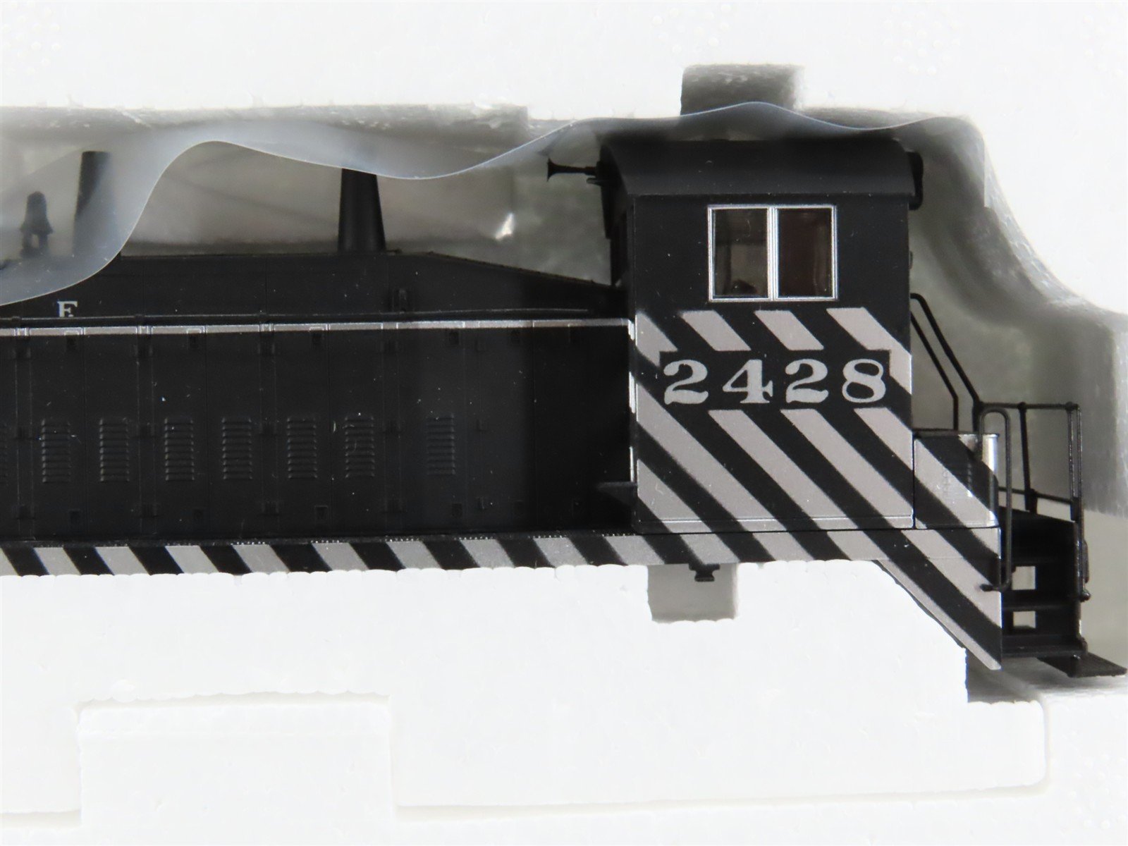HO Scale Proto 2000 8055 ATSF Santa Fe SW9/1200 Diesel Locomotive #2431