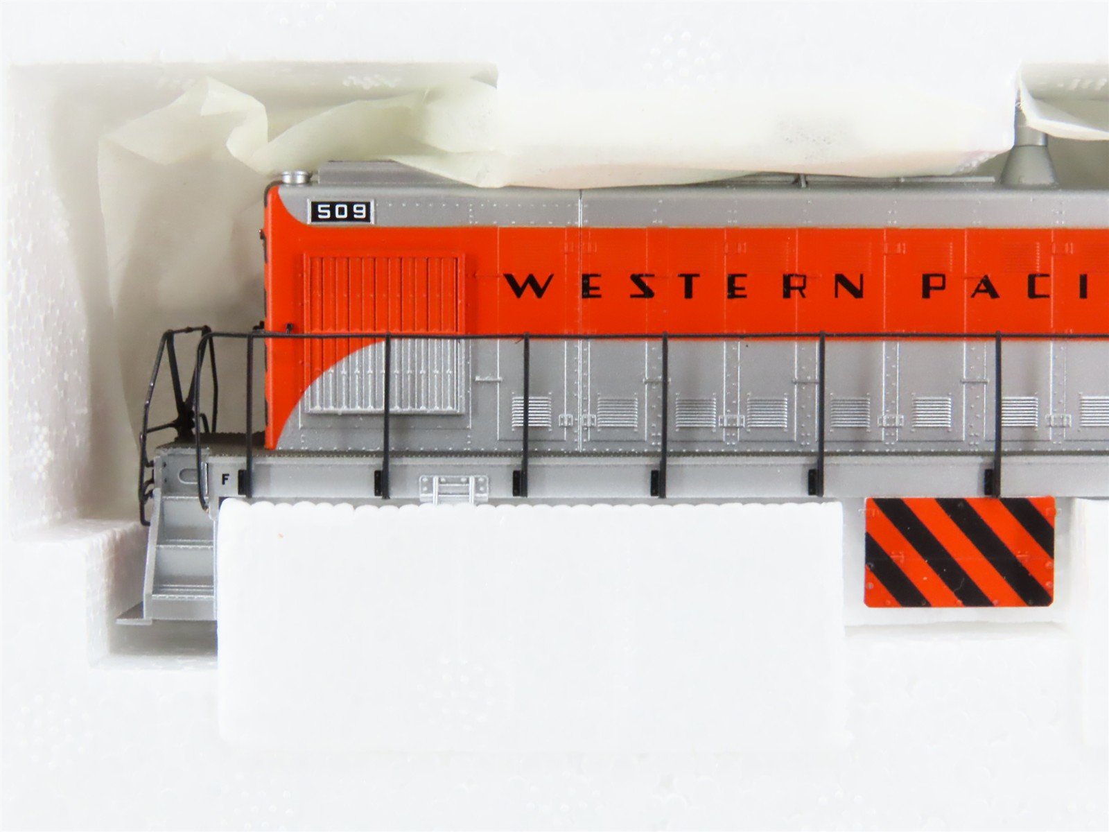 HO Scale Proto 2000 21369 WP Western Pacific S1 Diesel Locomotive #509