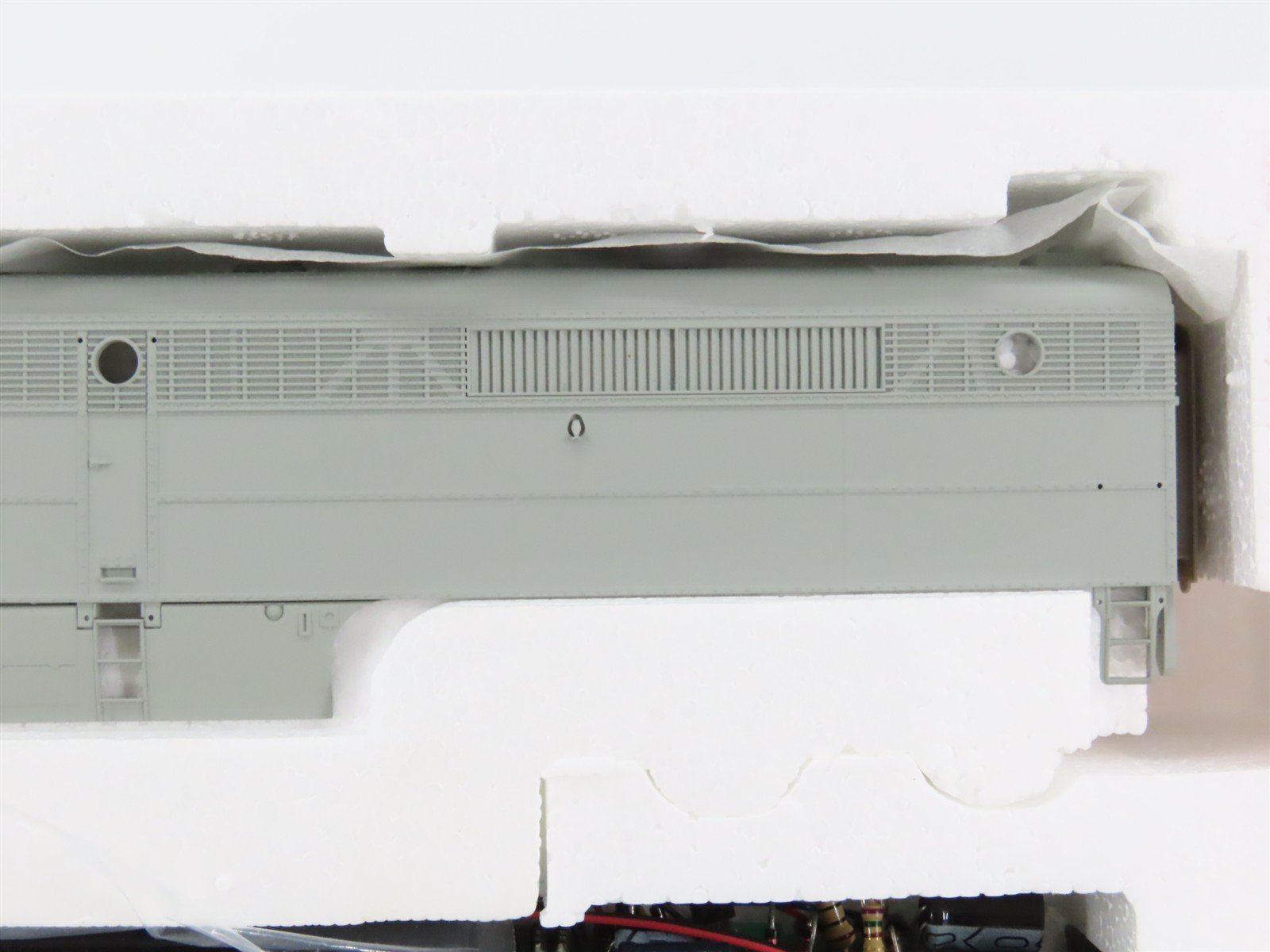HO Scale Proto 2000 21250 Undecorated PA Diesel Locomotive