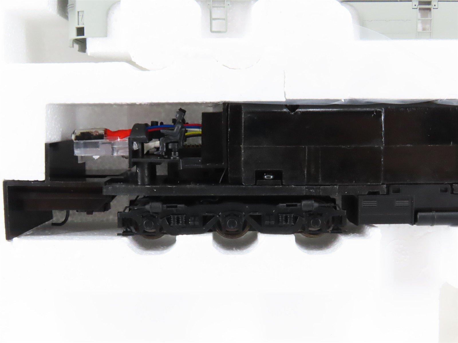 HO Scale Proto 2000 21250 Undecorated PA Diesel Locomotive