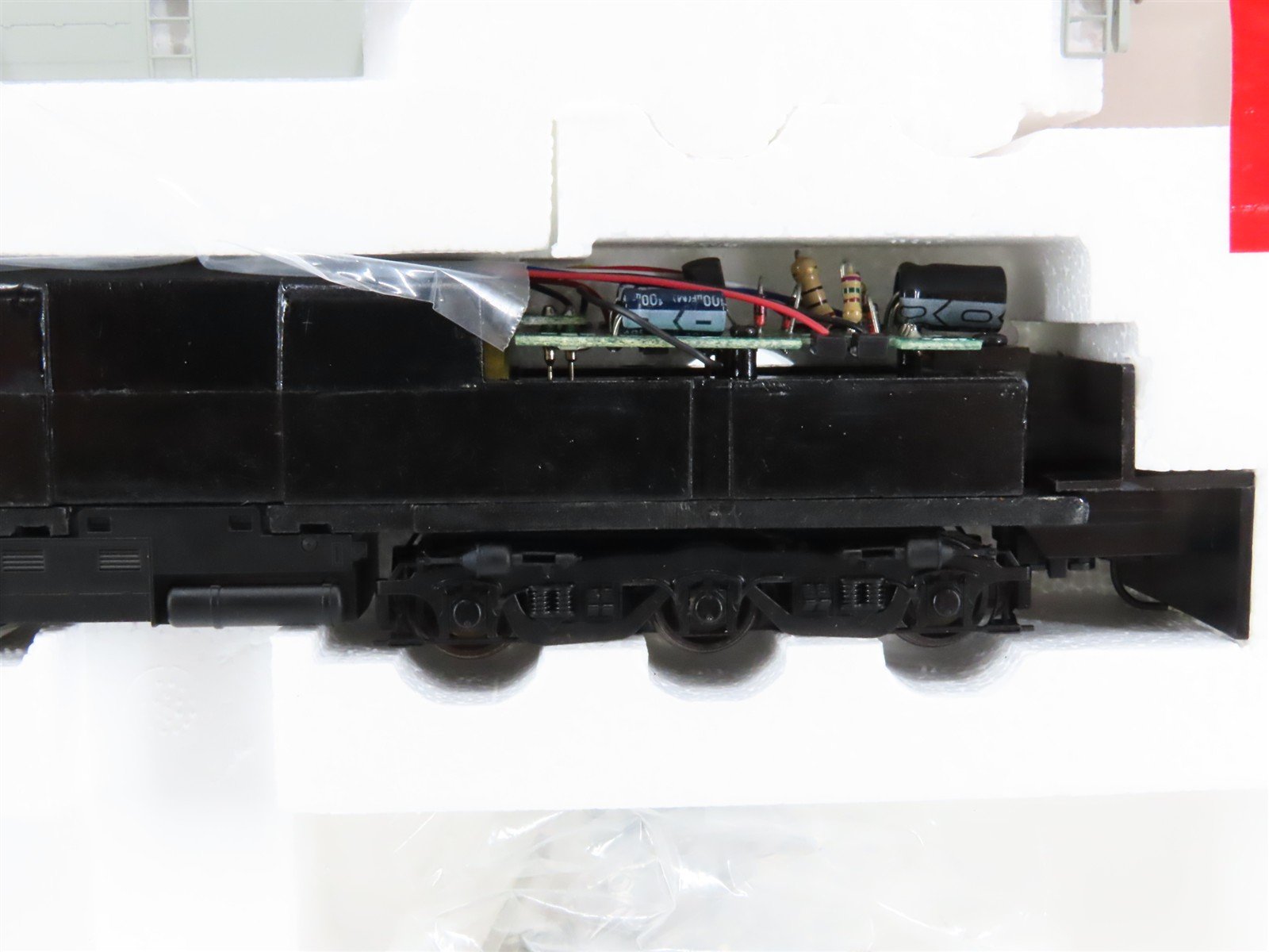 HO Scale Proto 2000 21250 Undecorated PA Diesel Locomotive