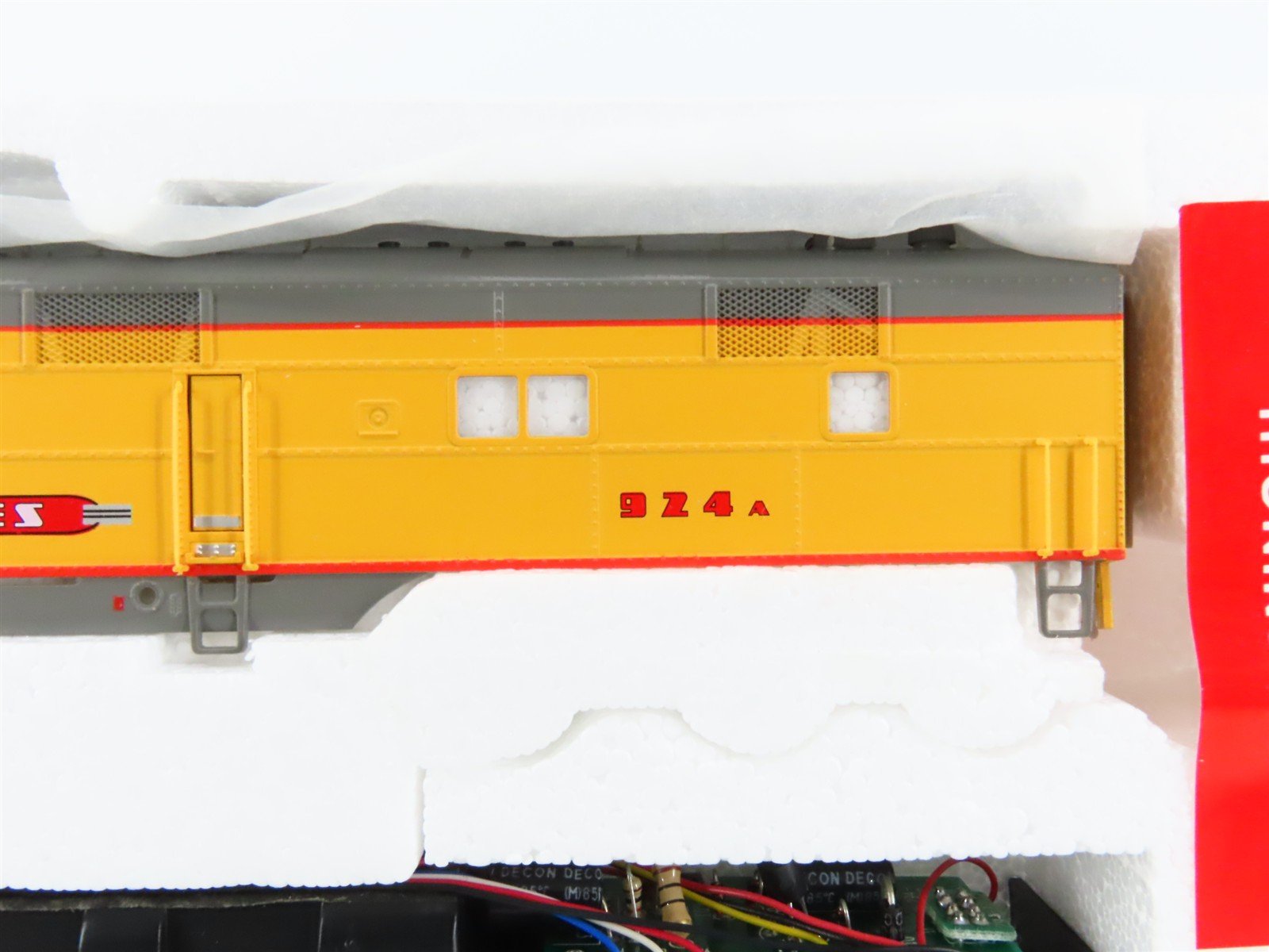 HO Scale Proto 2000 23066 UP City of Los Angeles E7A Diesel Locomotive #924A