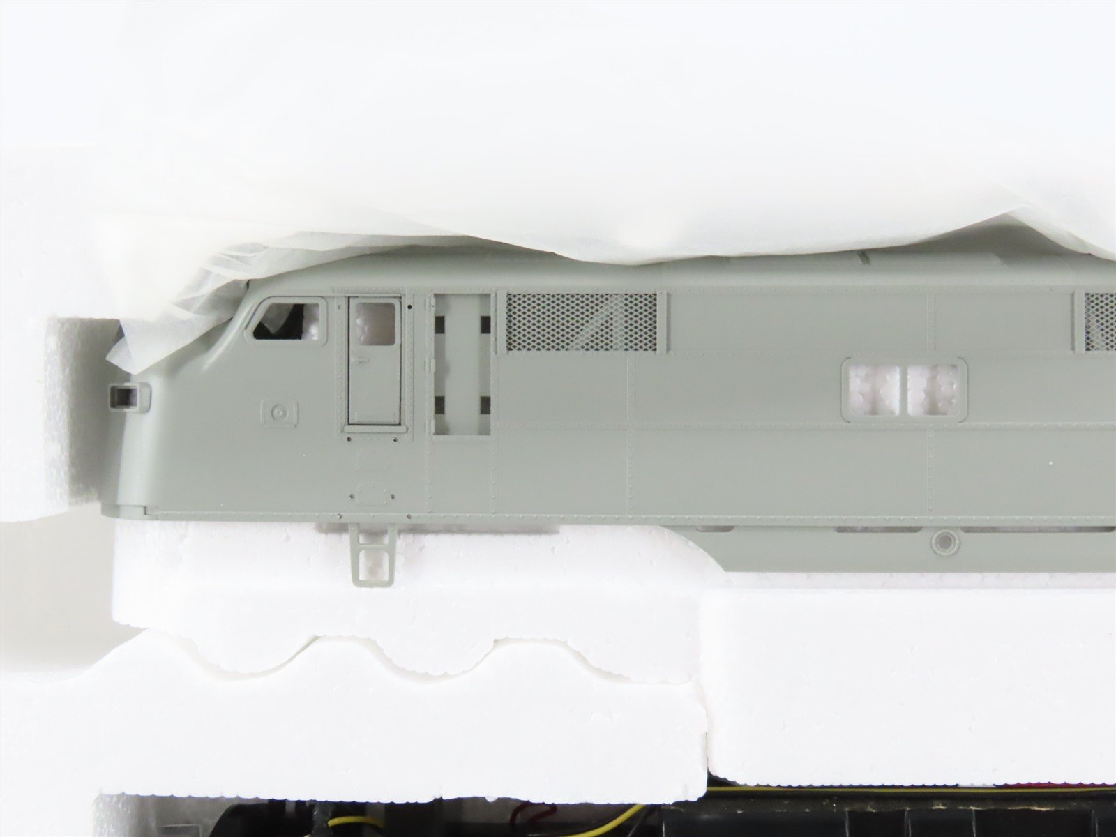 HO Scale Proto 2000 21272 Undecorated E7A Diesel Locomotive