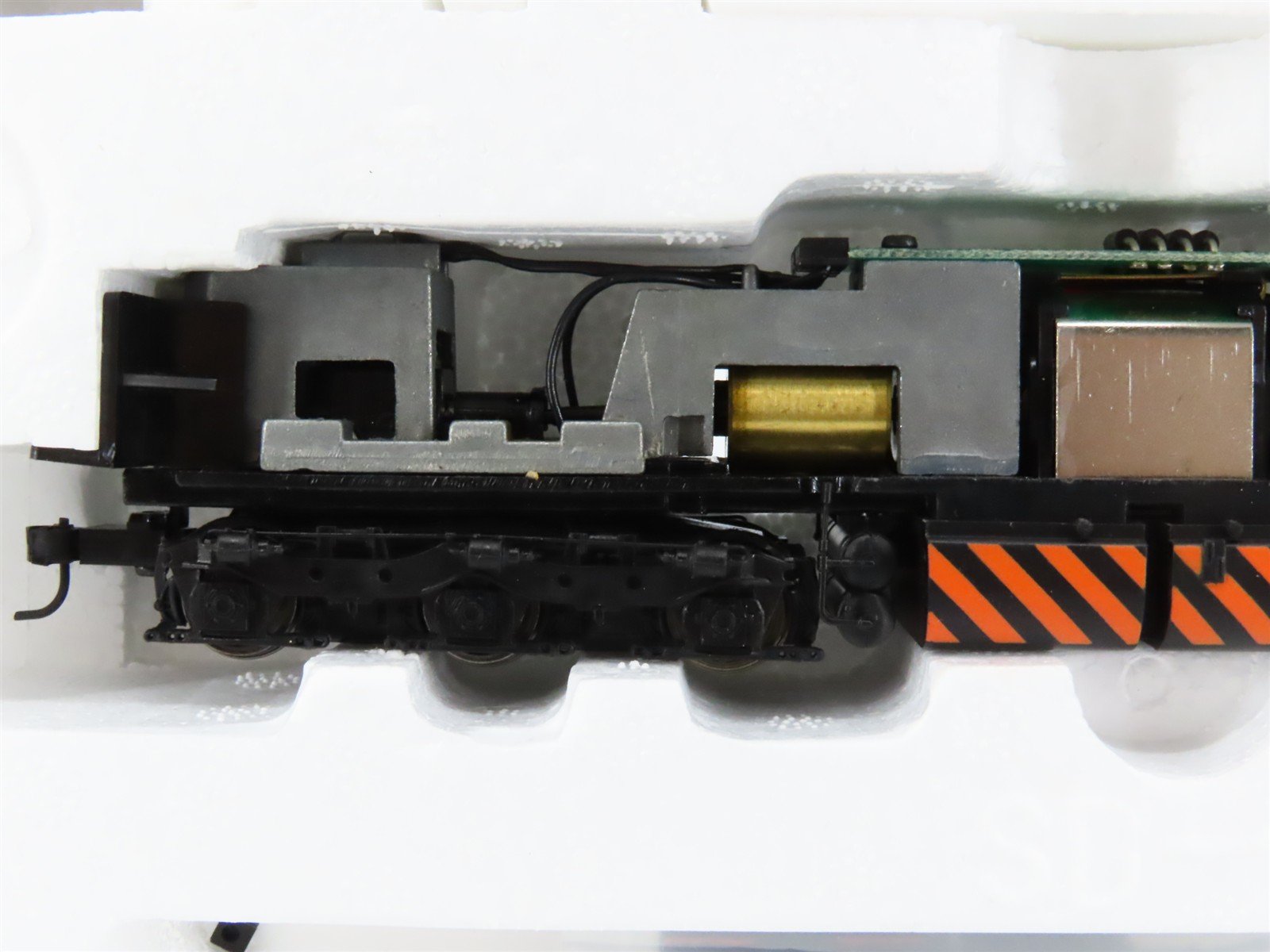 HO Scale Proto 2000 30147 SP Southern Pacific SD7 Diesel Locomotive #5327
