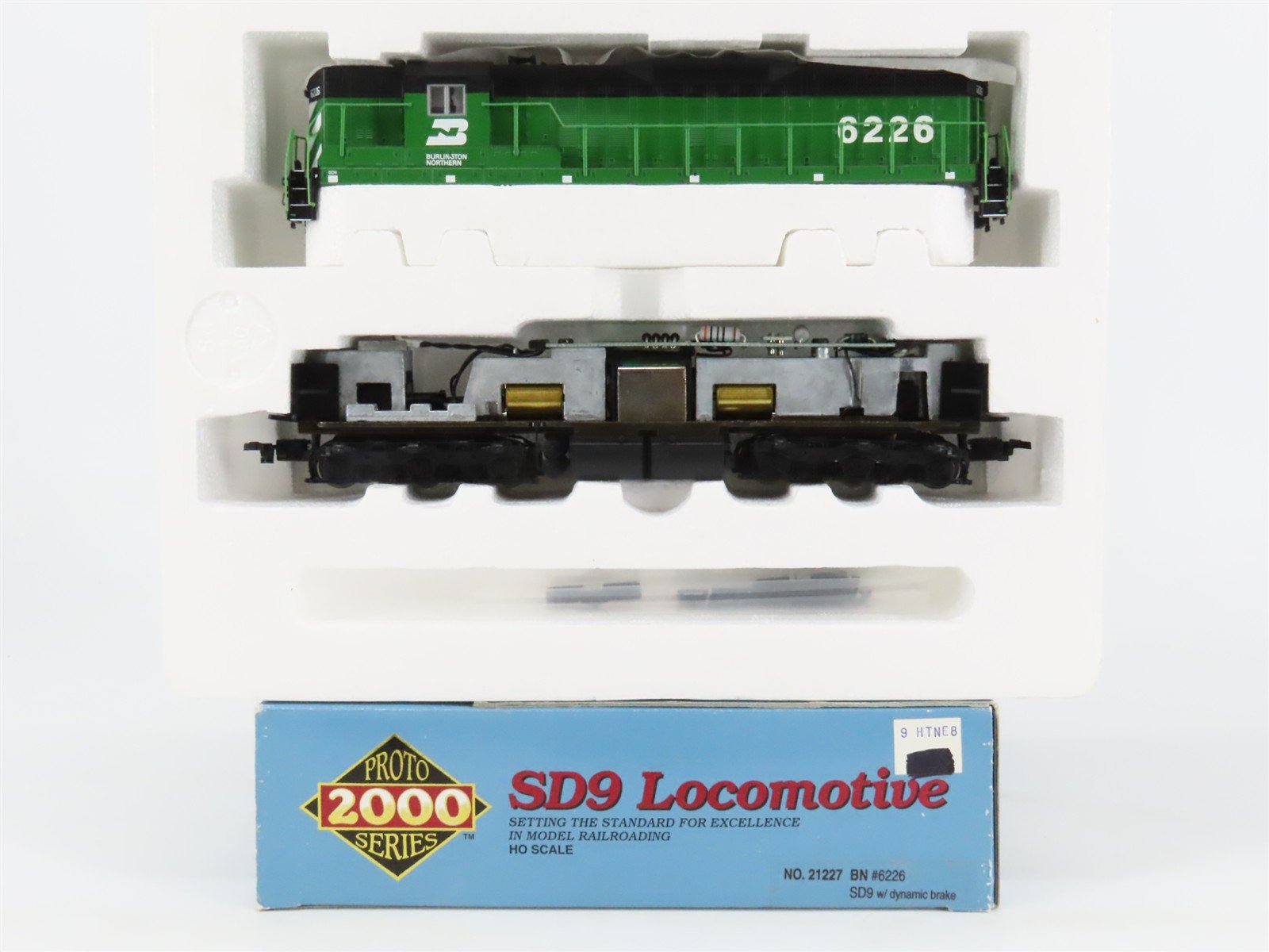 HO Scale Proto 2000 21227 BN Burlington Northern SD9 Diesel Locomotive #6226