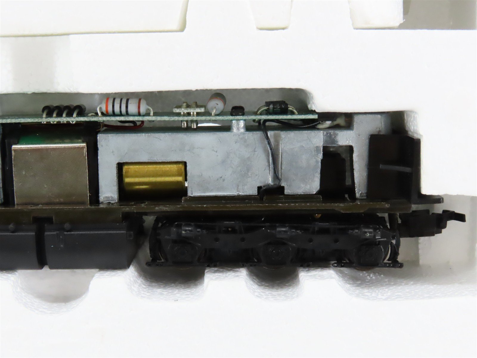 HO Scale Proto 2000 21227 BN Burlington Northern SD9 Diesel Locomotive #6226