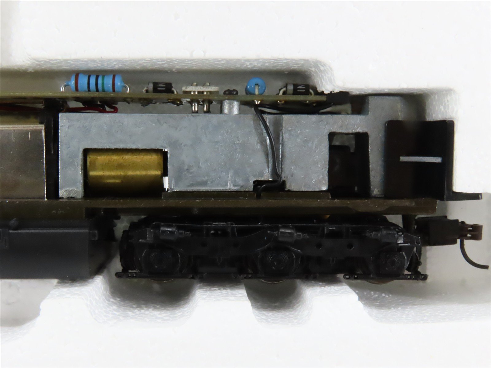 HO Scale Proto 2000 21190 GN Great Northern SD9 Diesel Locomotive #579